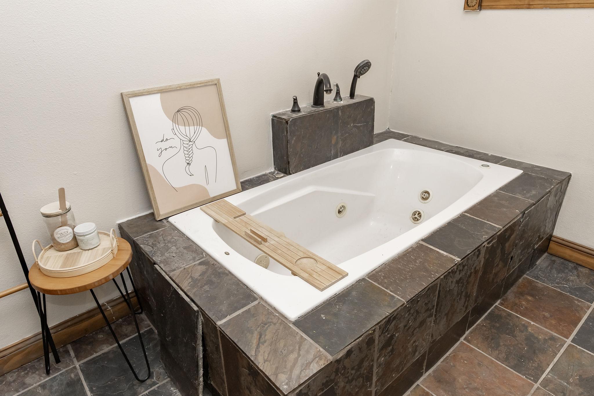 2010 single family home for sale at 605 Ingalls Avenue in Hope, ND — 2 bed, 2 bath (photo 27 of 47)