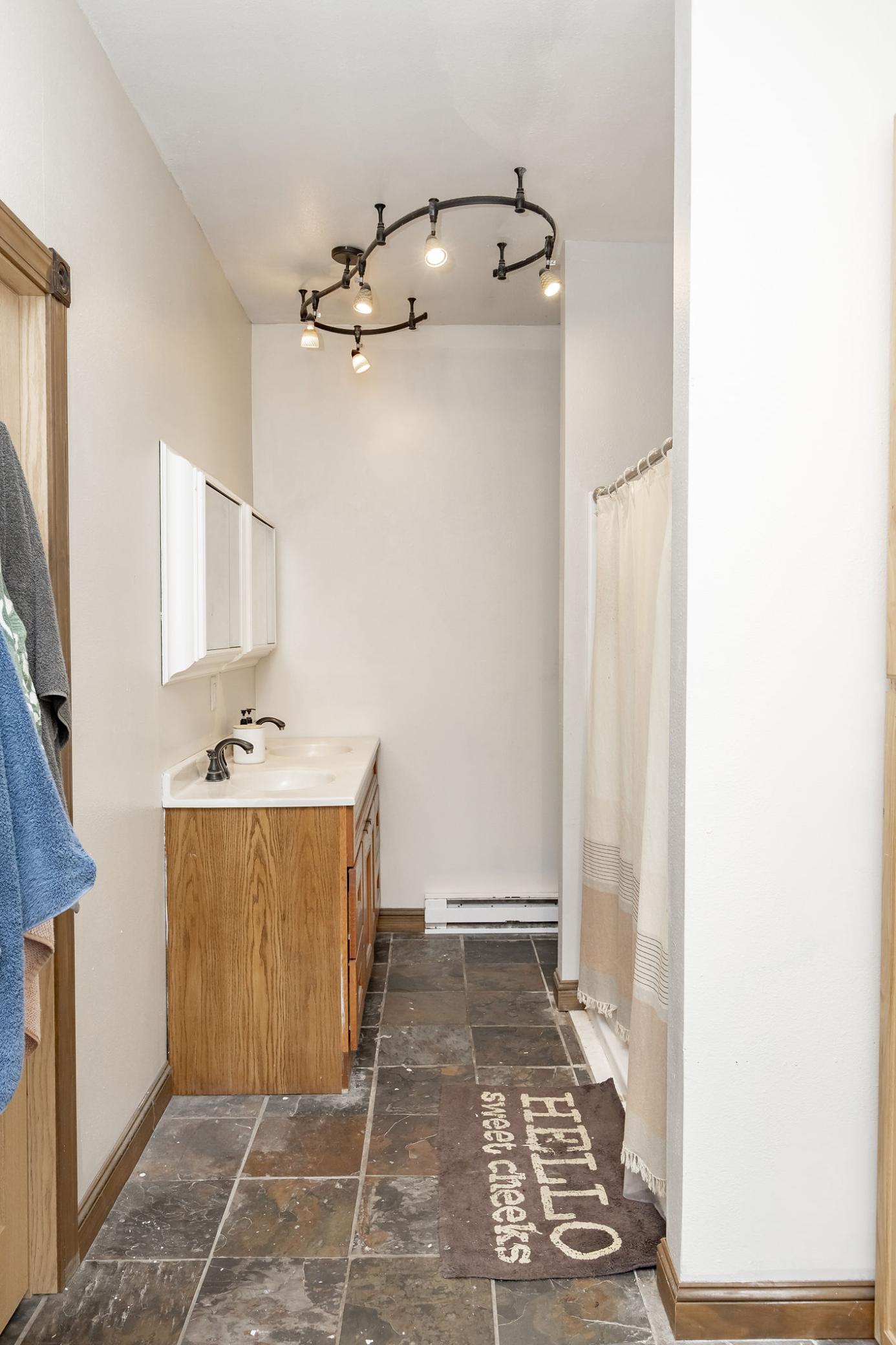 2010 single family home for sale at 605 Ingalls Avenue in Hope, ND — 2 bed, 2 bath (photo 28 of 47)