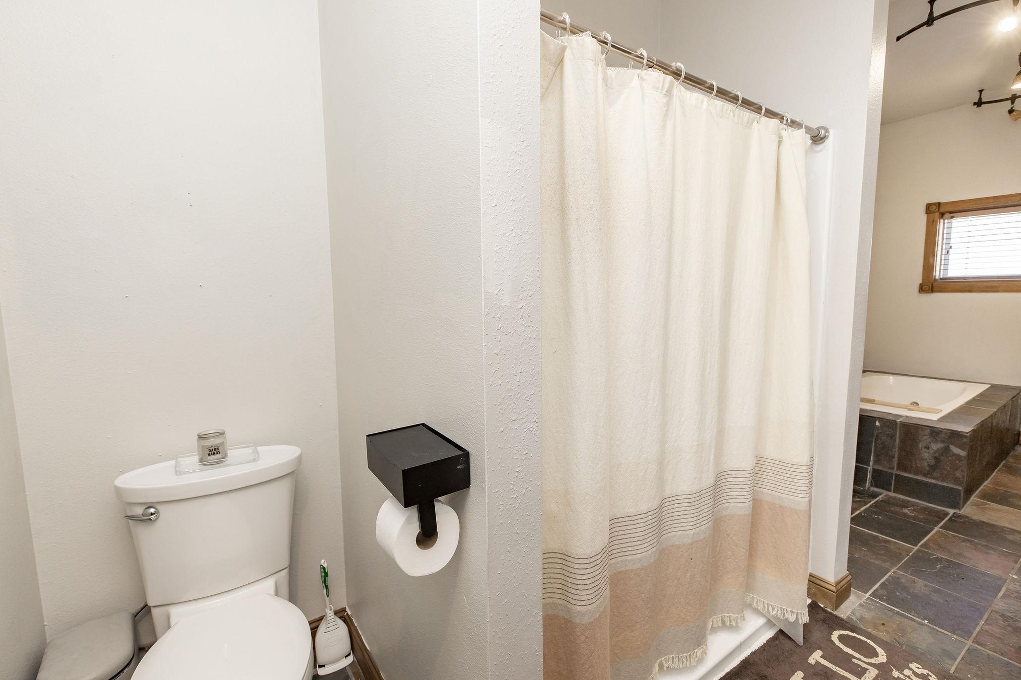 2010 single family home for sale at 605 Ingalls Avenue in Hope, ND — 2 bed, 2 bath (photo 29 of 47)