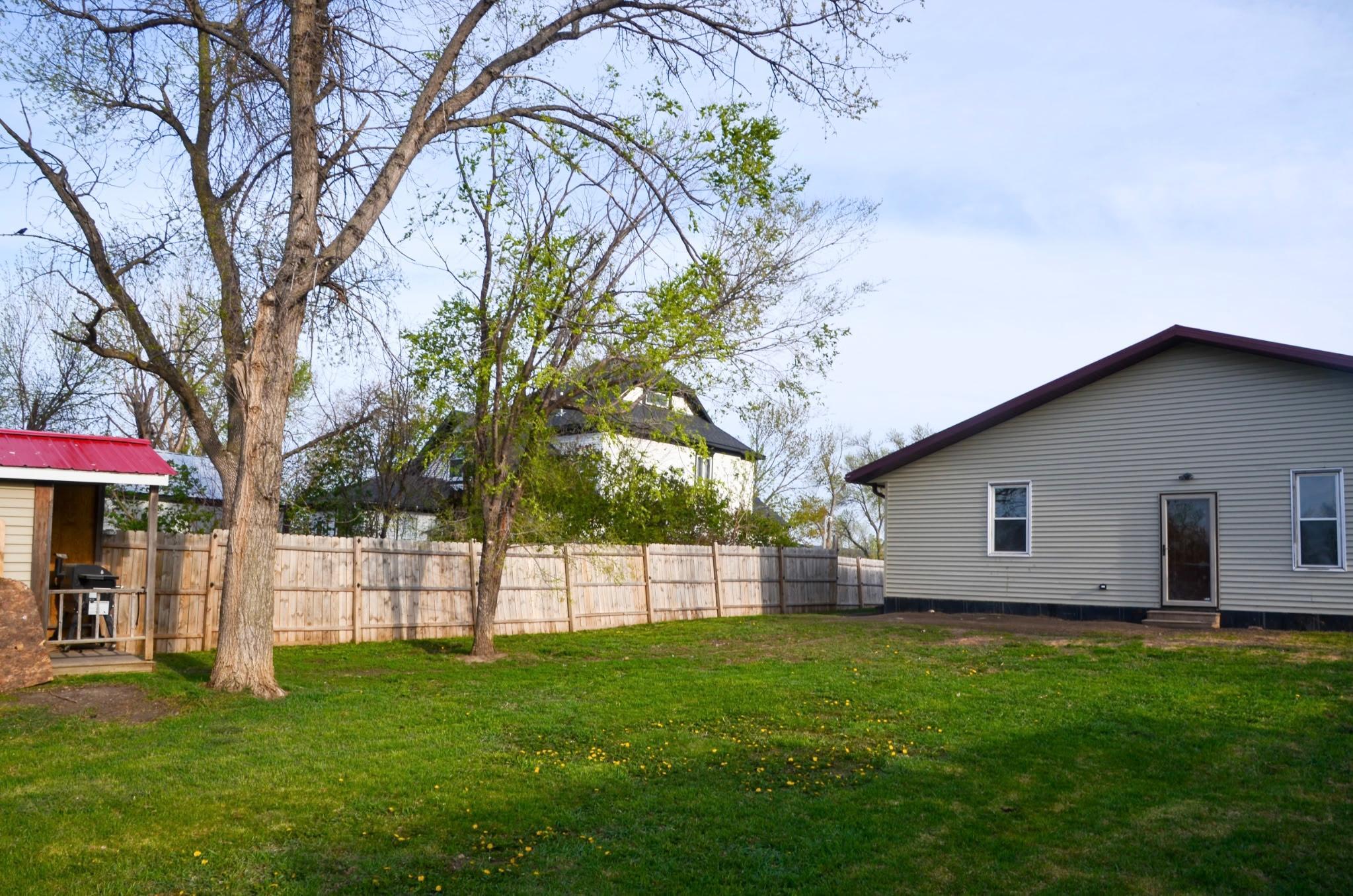 2010 single family home for sale at 605 Ingalls Avenue in Hope, ND — 2 bed, 2 bath (photo 46 of 47)