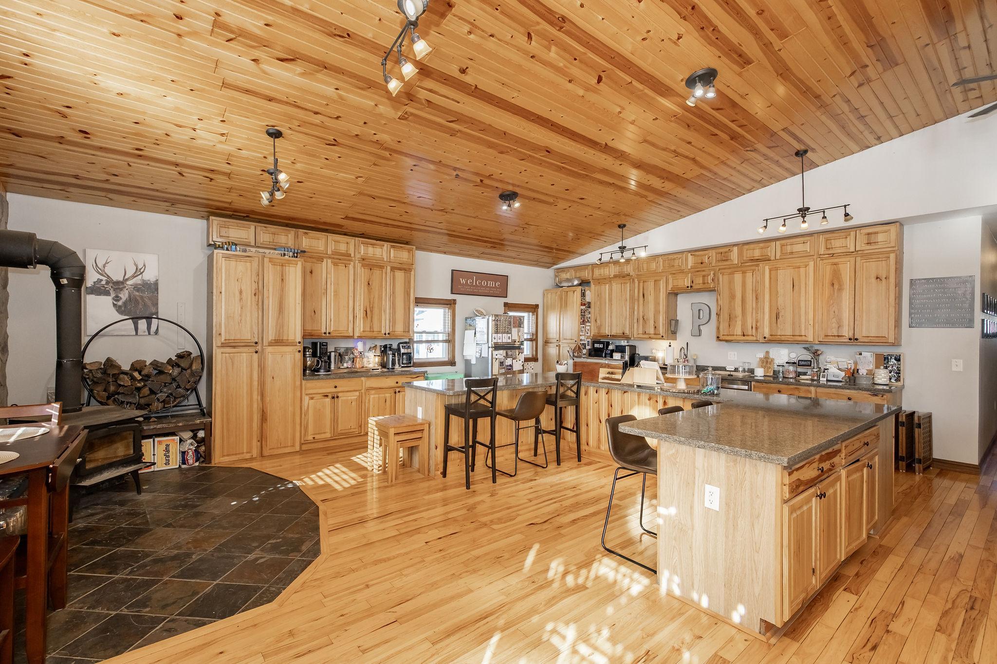2010 single family home for sale at 605 Ingalls Avenue in Hope, ND — 2 bed, 2 bath (photo 10 of 47)