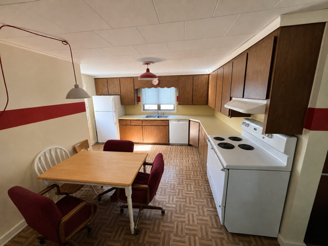 1910 single family home for sale at 306 7th Avenue in Bovey, MN — 2 bed, 2 bath (photo 6 of 11)