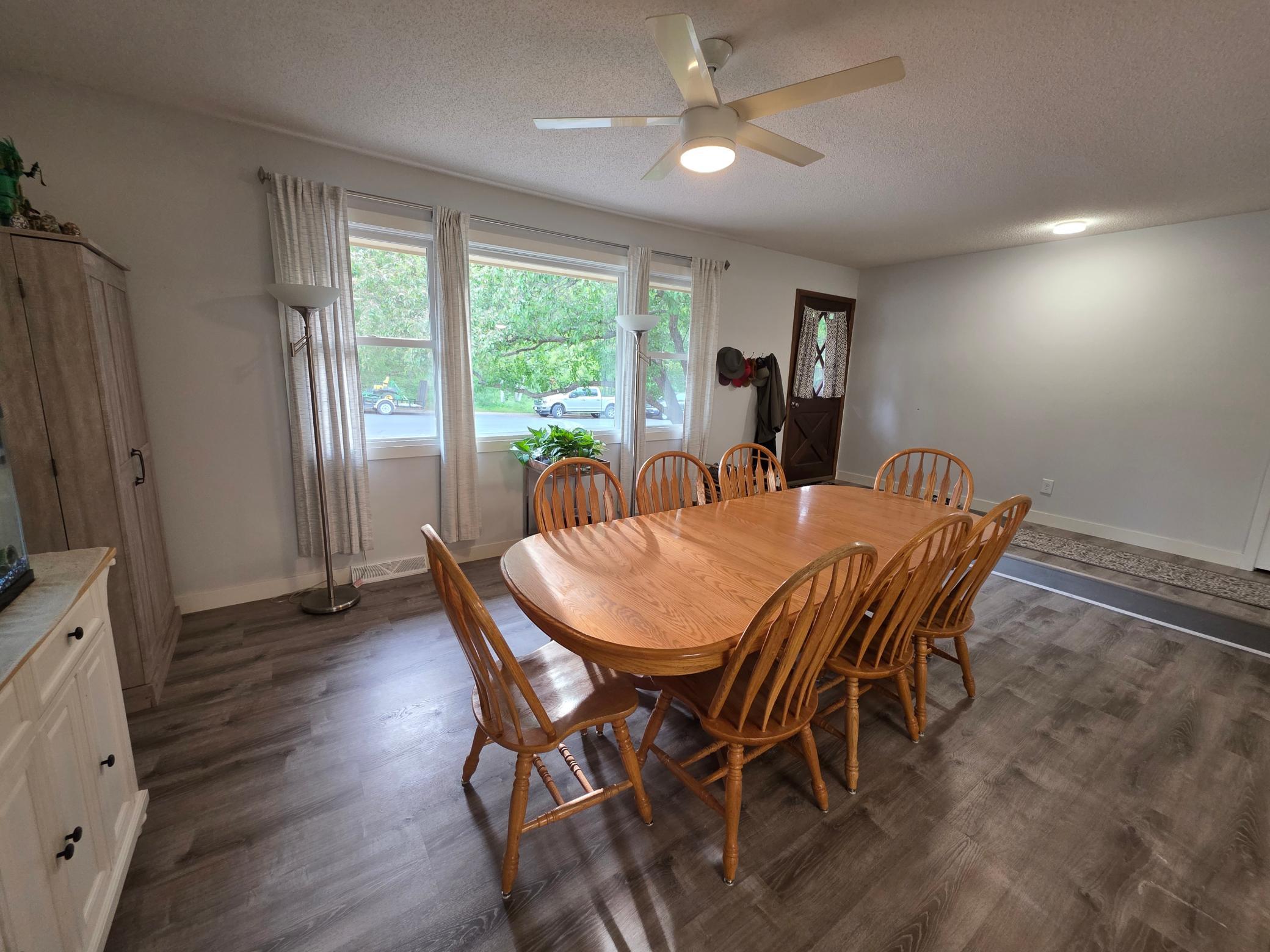 1976 single family home for sale at 520 SW 5th Avenue in Grand Rapids, MN — 7 bed, 2 bath (photo 13 of 57)
