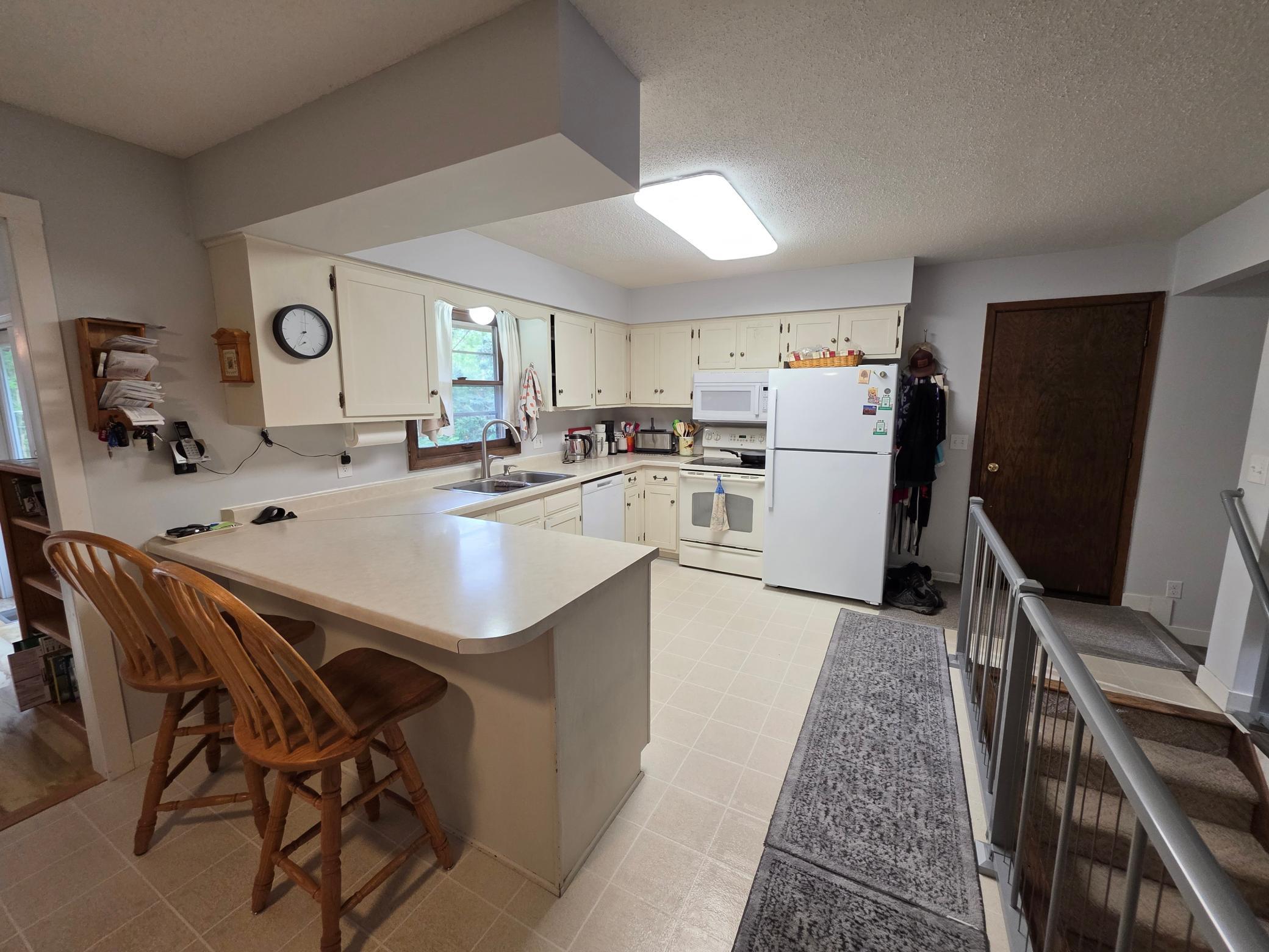 1976 single family home for sale at 520 SW 5th Avenue in Grand Rapids, MN — 7 bed, 2 bath (photo 16 of 57)