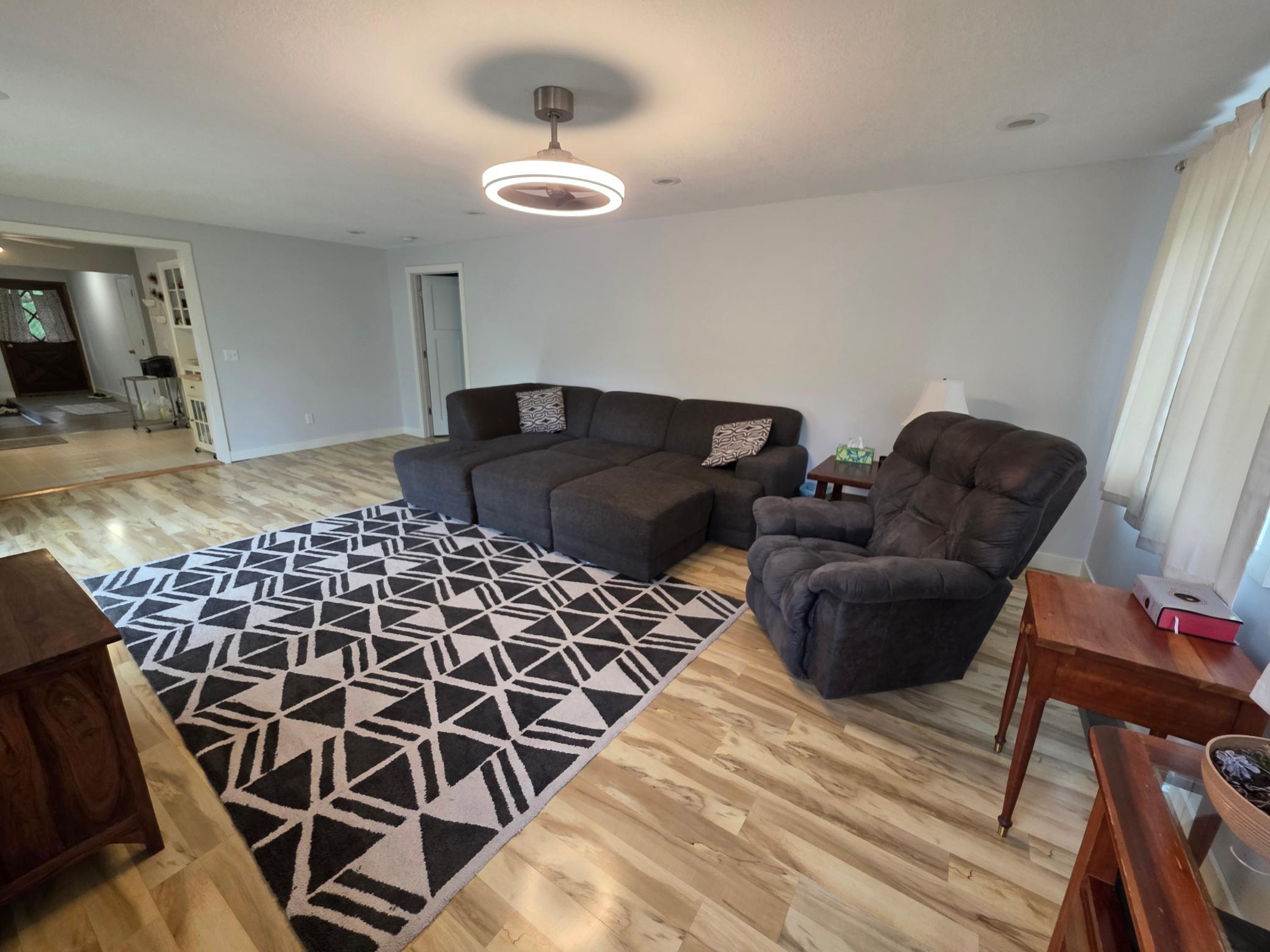 1976 single family home for sale at 520 SW 5th Avenue in Grand Rapids, MN — 7 bed, 2 bath (photo 18 of 57)