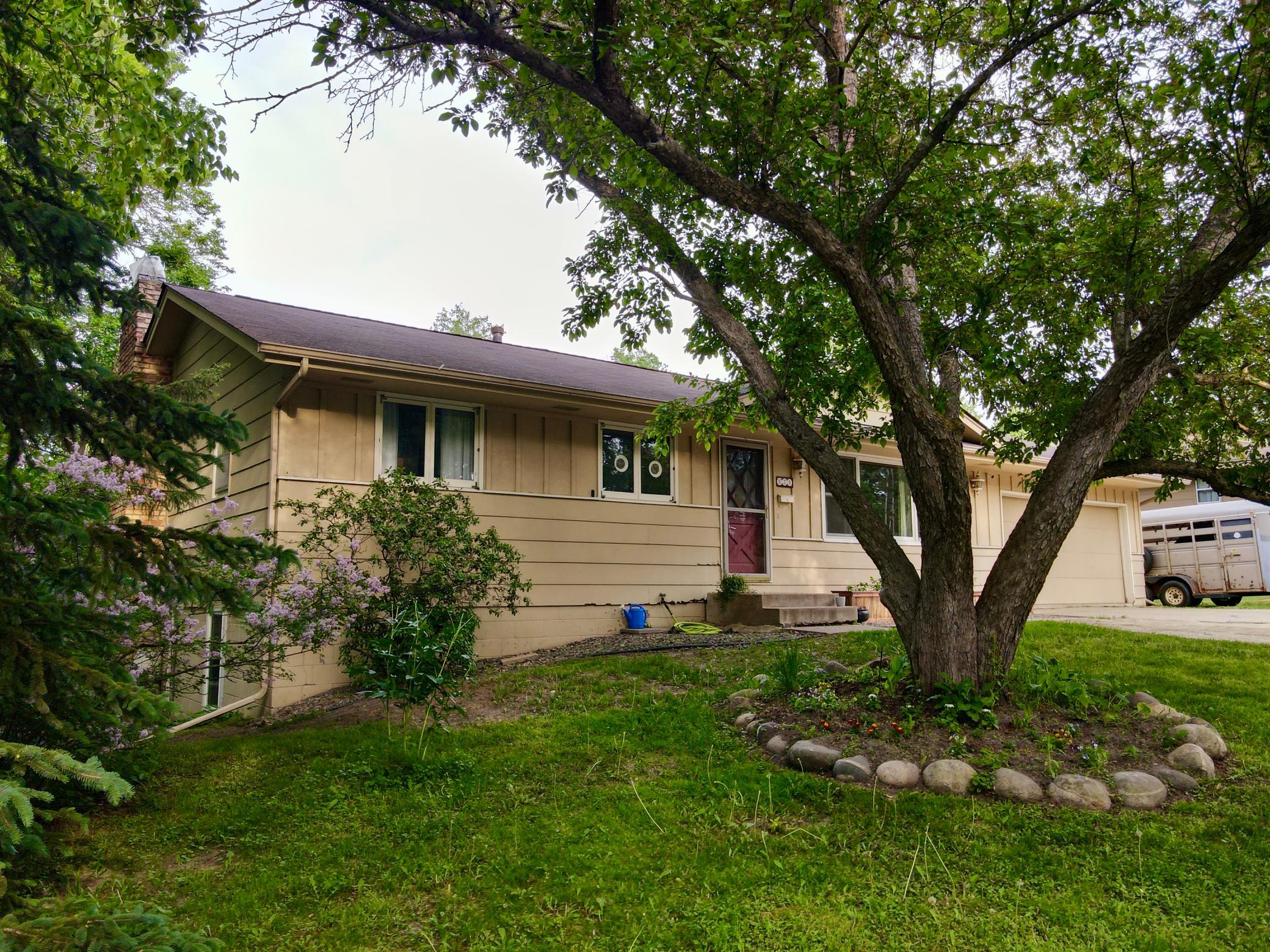1976 single family home for sale at 520 SW 5th Avenue in Grand Rapids, MN — 7 bed, 2 bath (photo 7 of 57)