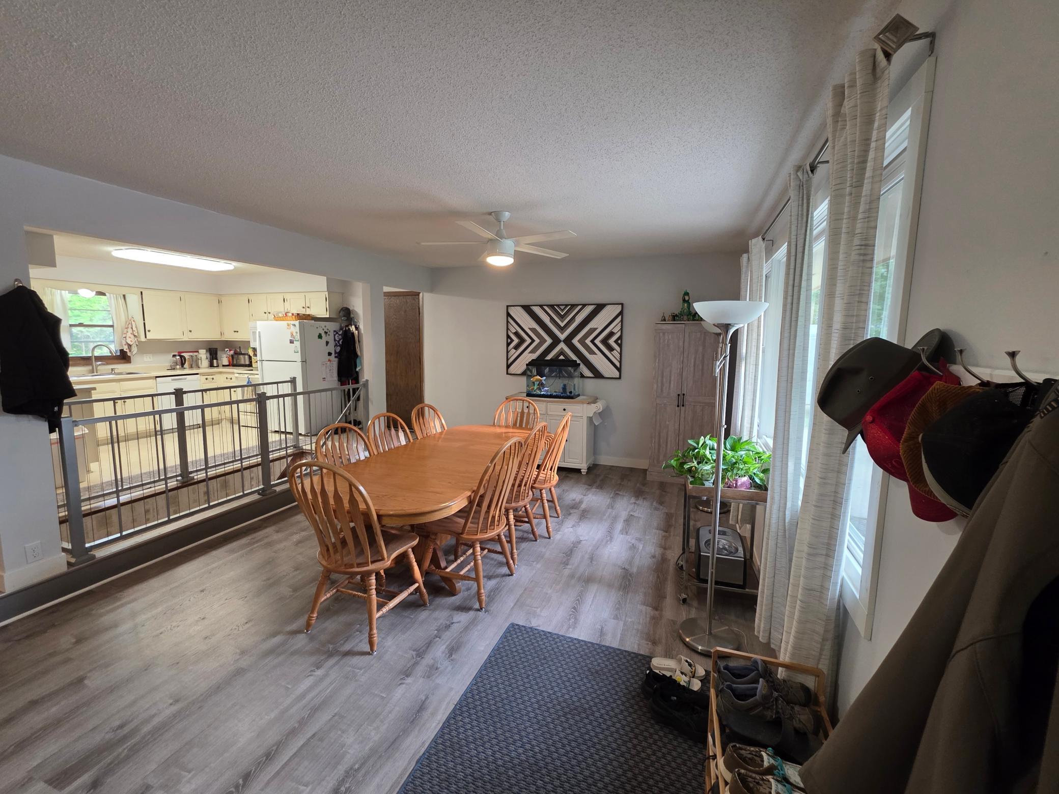 1976 single family home for sale at 520 SW 5th Avenue in Grand Rapids, MN — 7 bed, 2 bath (photo 10 of 57)