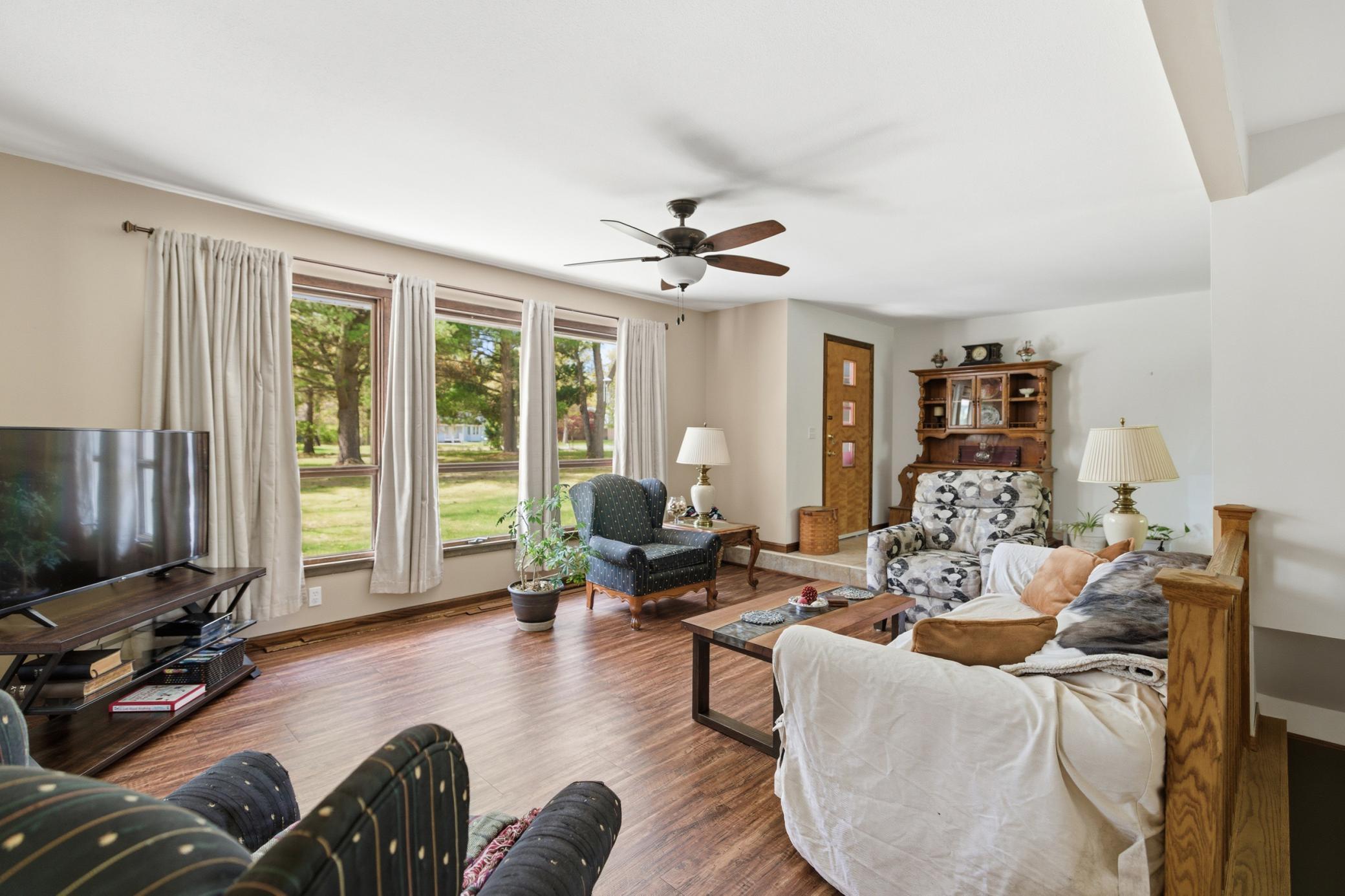 1962 single family home for sale at 6458 Clearwater Road in Baxter, MN — 4 bed, 1 bath (photo 3 of 30)