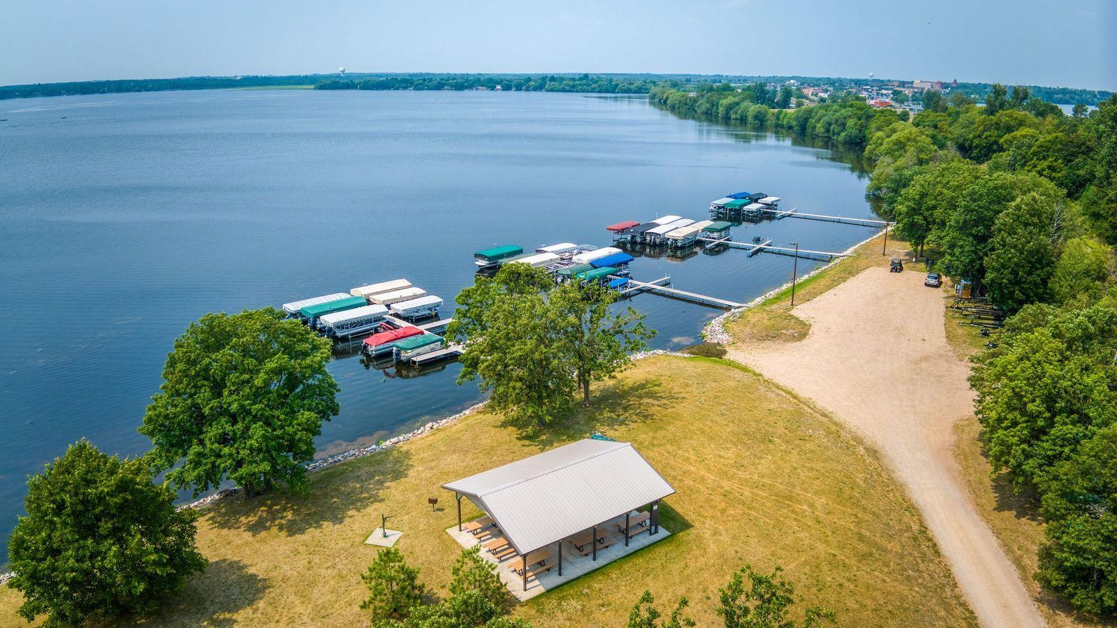 1998 single family home for sale at 514 Scenic Shore Lane SW in Bemidji, MN — 2 bed, 2 bath (photo 30 of 31)