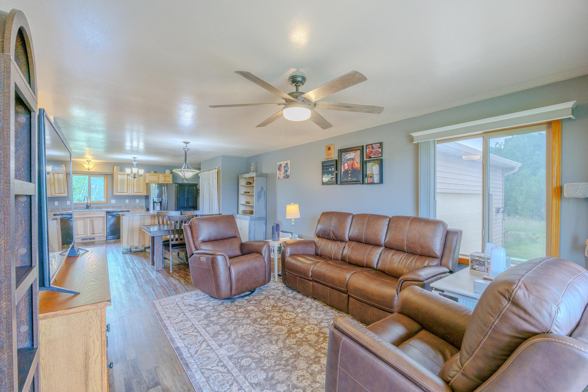 2007 single family home for sale at 4222 Deer Haven Court SW in Bemidji, MN — 4 bed, 2 bath (photo 5 of 59)
