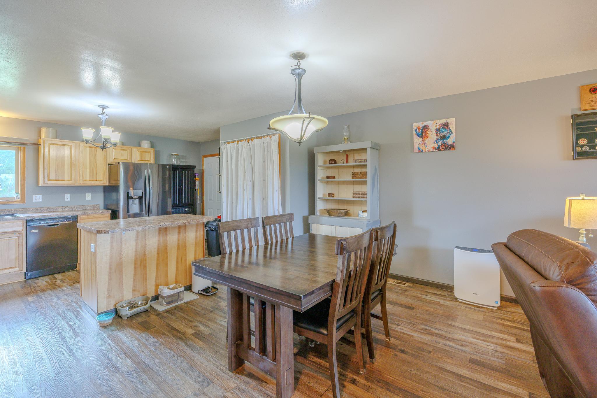 2007 single family home for sale at 4222 Deer Haven Court SW in Bemidji, MN — 4 bed, 2 bath (photo 7 of 59)