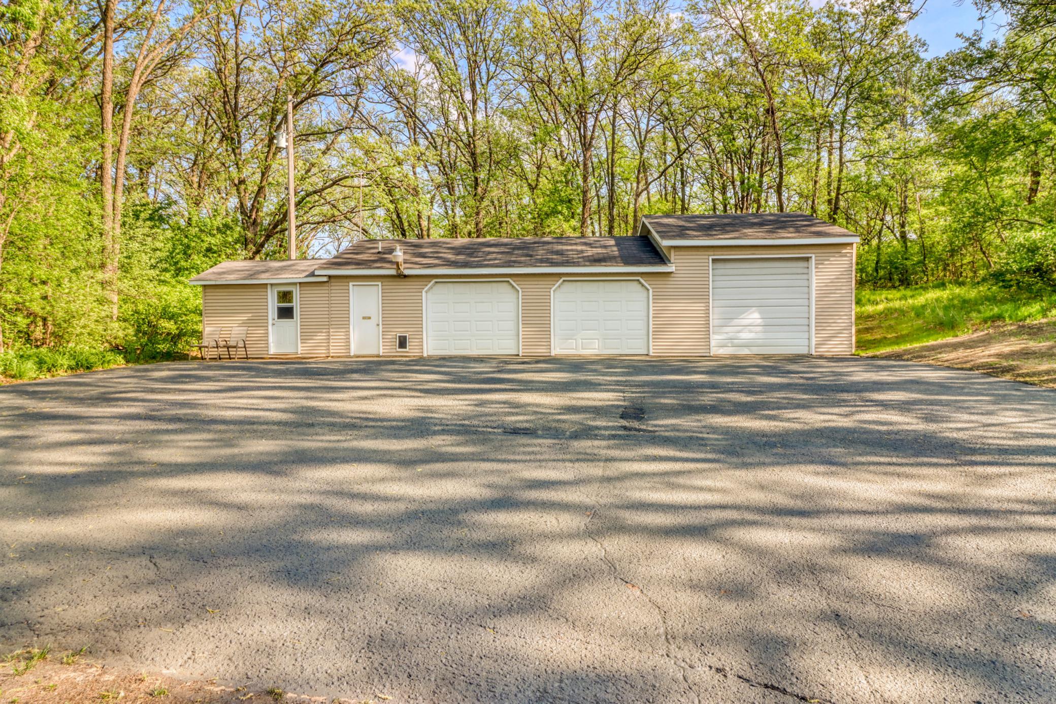 1965 single family home for sale at 23816 Wheeler Lake Road in Detroit Lakes, MN — 3 bed, 2 bath (photo 38 of 49)