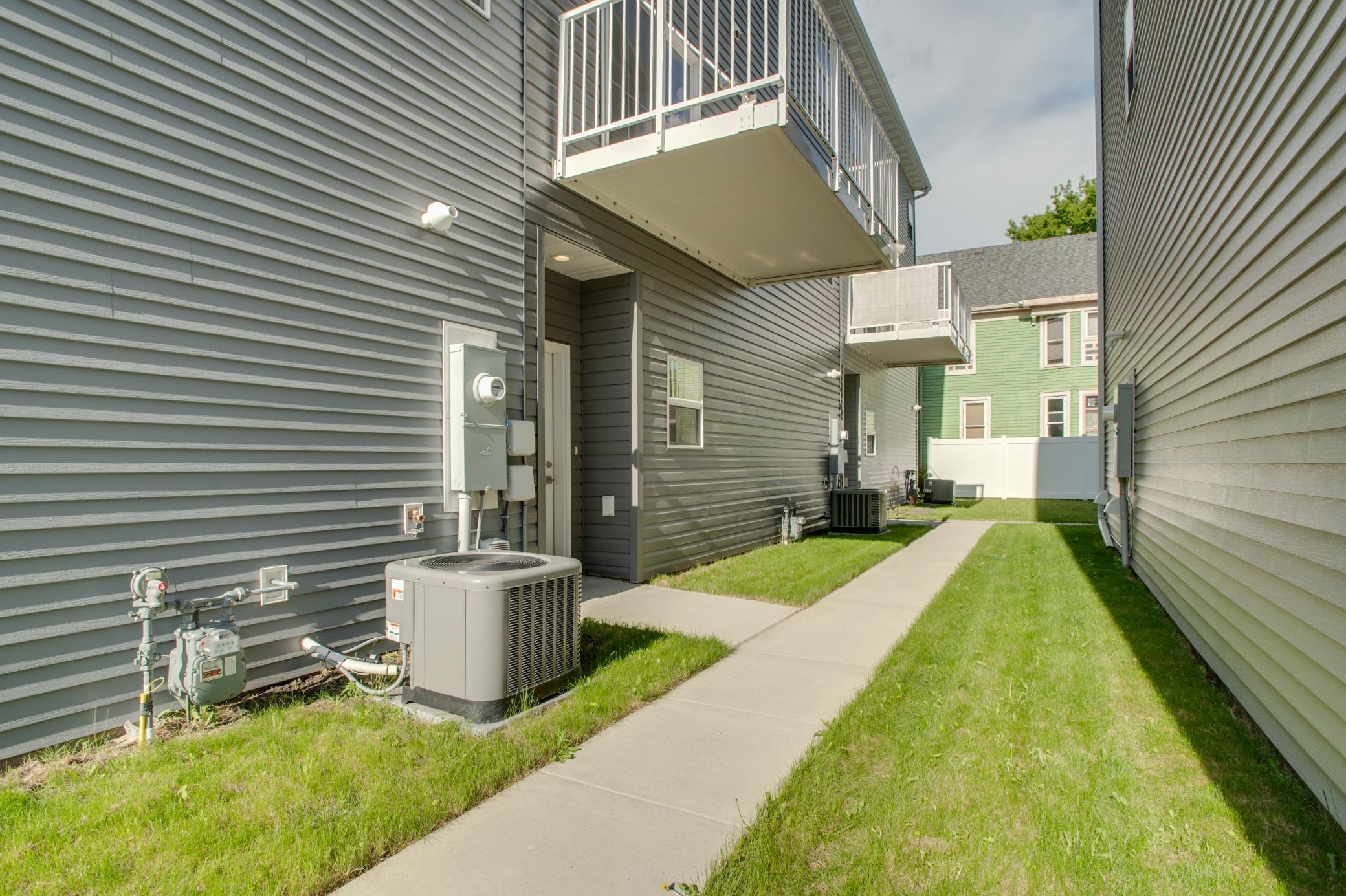 628 10th Avenue N, Fargo ND 58102 - Photo 40 of 42
