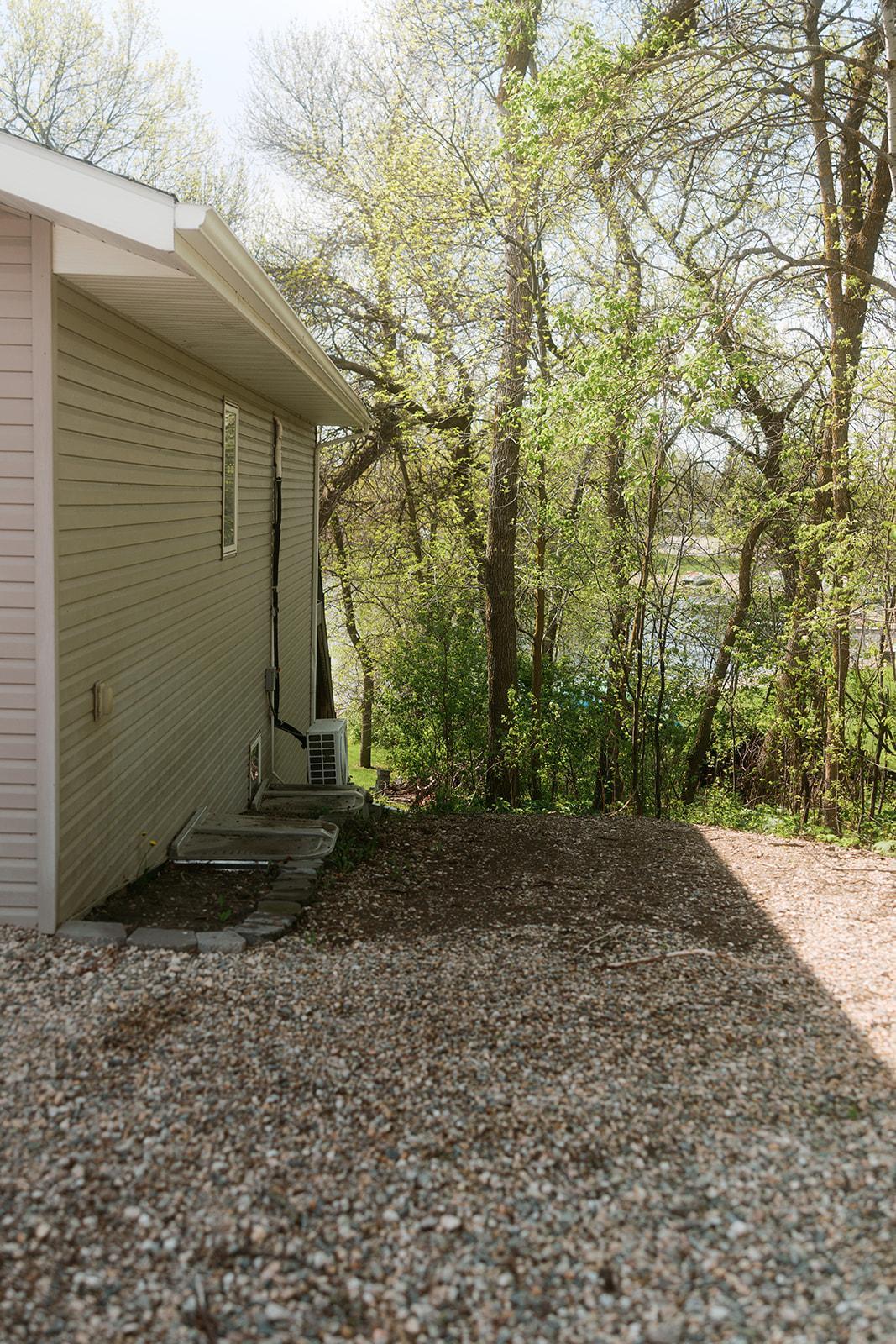 2006 single family home for sale at 186 RUGBY POINT Road in Bottineau, ND — 5 bed, 2 bath (photo 4 of 76)