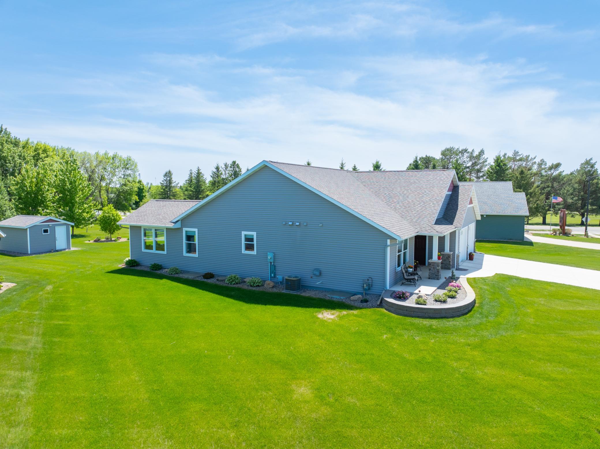 2019 single family home for sale at 614 Dewberry Lane in Alexandria, MN — 4 bed, 3 bath (photo 2 of 63)