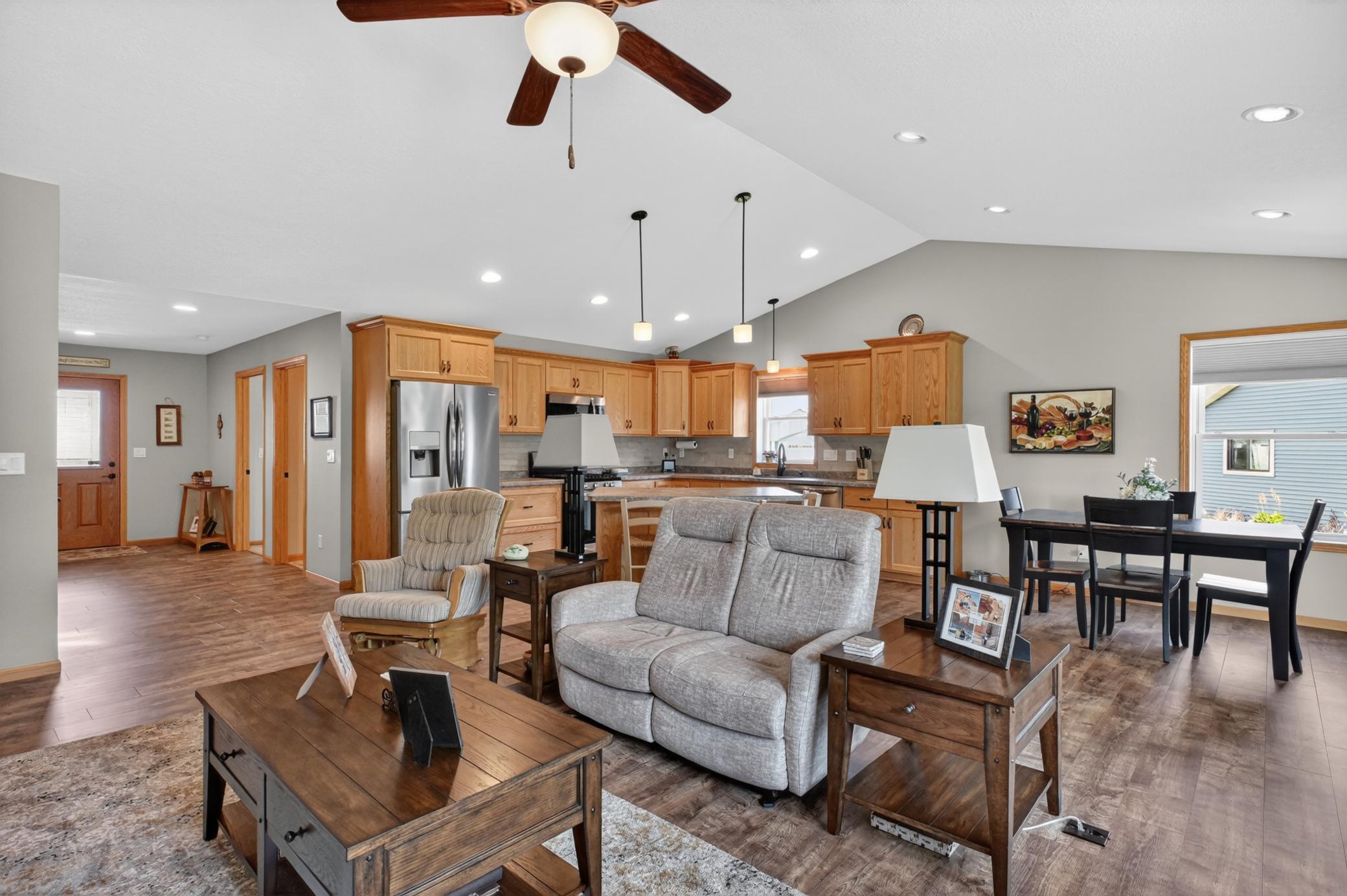 2019 single family home for sale at 614 Dewberry Lane in Alexandria, MN — 4 bed, 3 bath (photo 18 of 63)