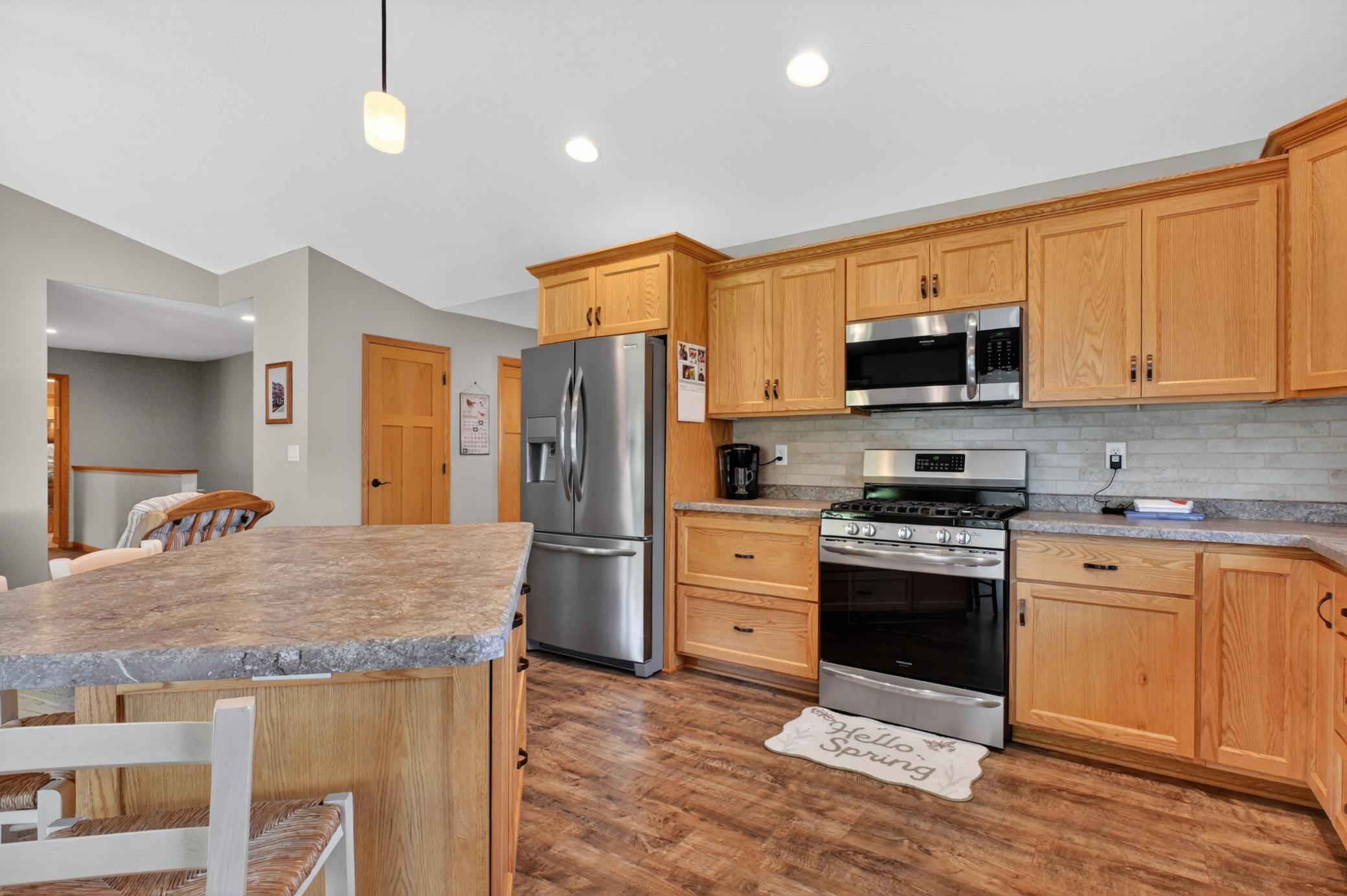 2019 single family home for sale at 614 Dewberry Lane in Alexandria, MN — 4 bed, 3 bath (photo 19 of 63)
