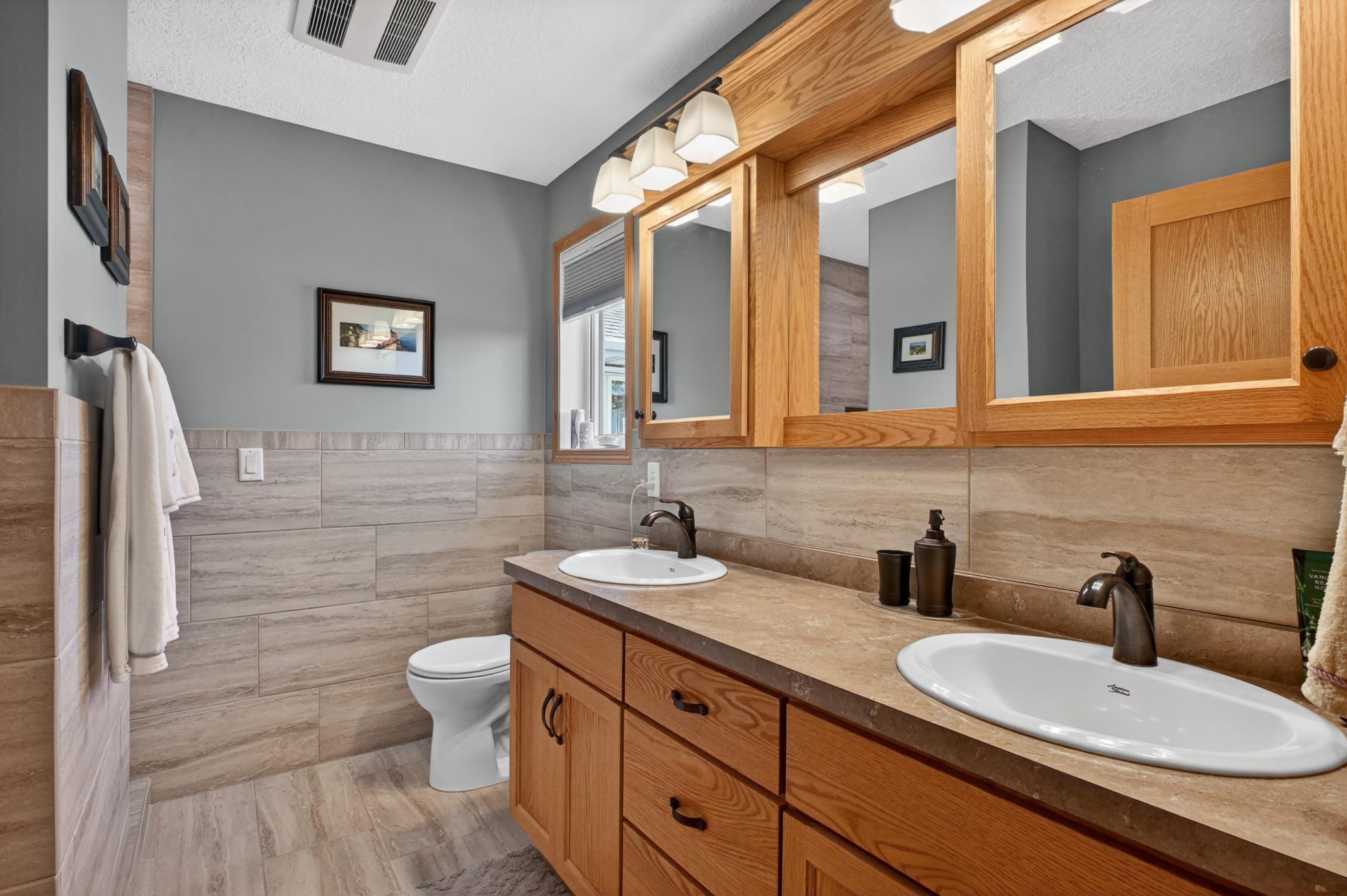 2019 single family home for sale at 614 Dewberry Lane in Alexandria, MN — 4 bed, 3 bath (photo 35 of 63)