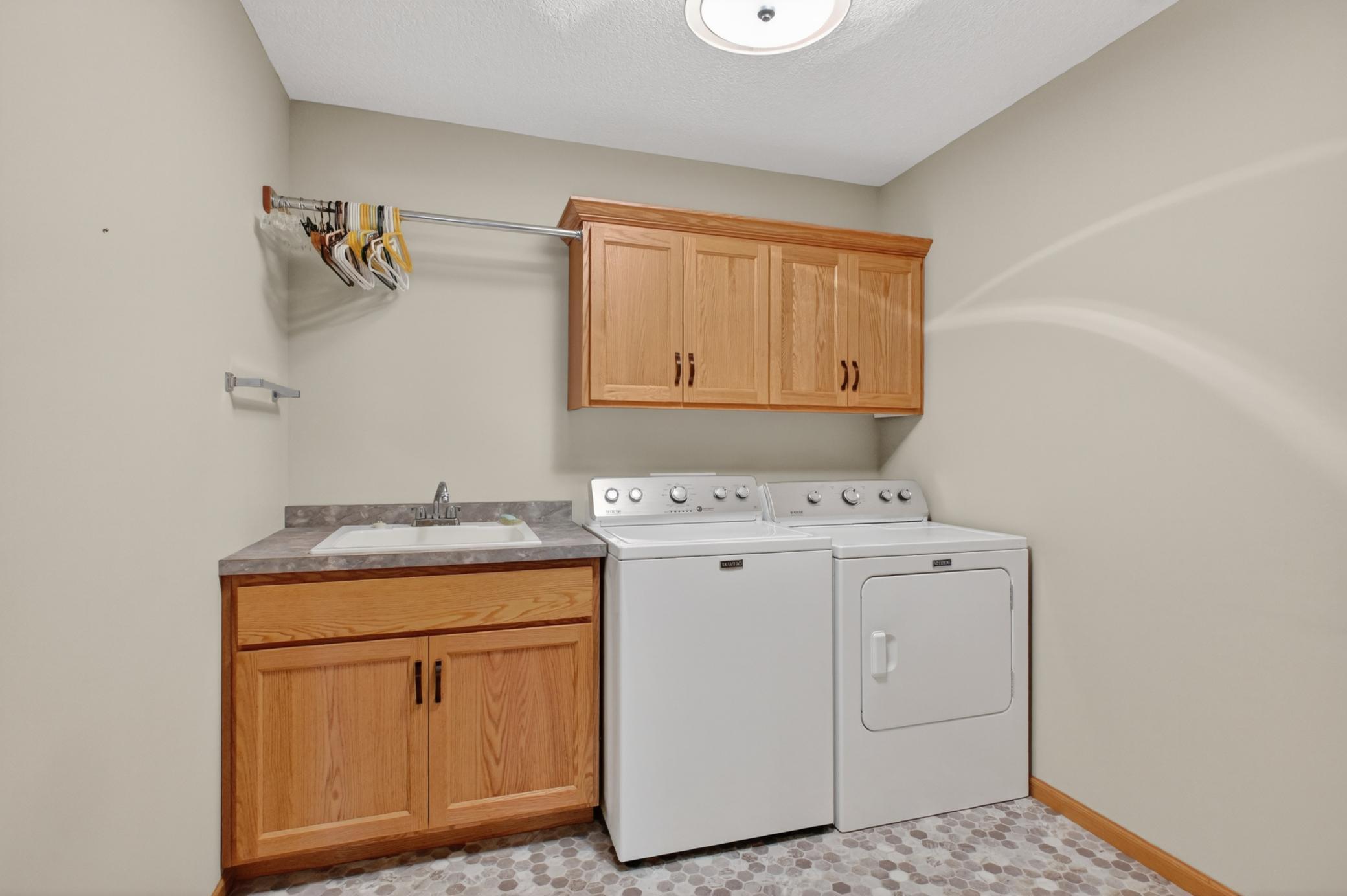 2019 single family home for sale at 614 Dewberry Lane in Alexandria, MN — 4 bed, 3 bath (photo 38 of 63)