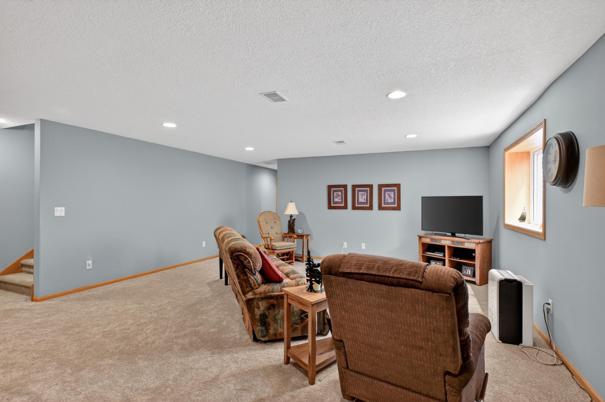 2019 single family home for sale at 614 Dewberry Lane in Alexandria, MN — 4 bed, 3 bath (photo 46 of 63)