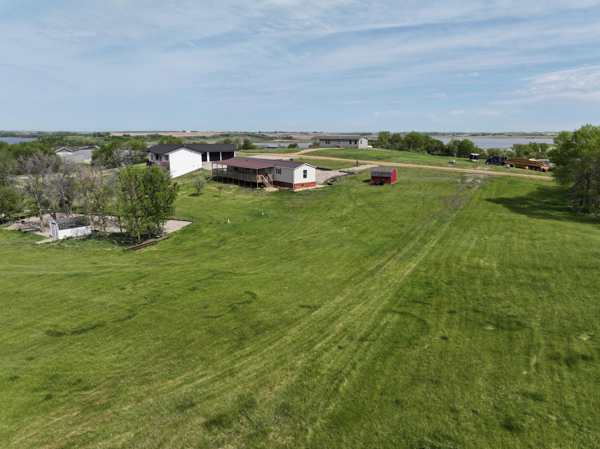 2021 single family home for sale at 2830 G St in Harvey, ND — 3 bed, 2 bath (photo 11 of 43)