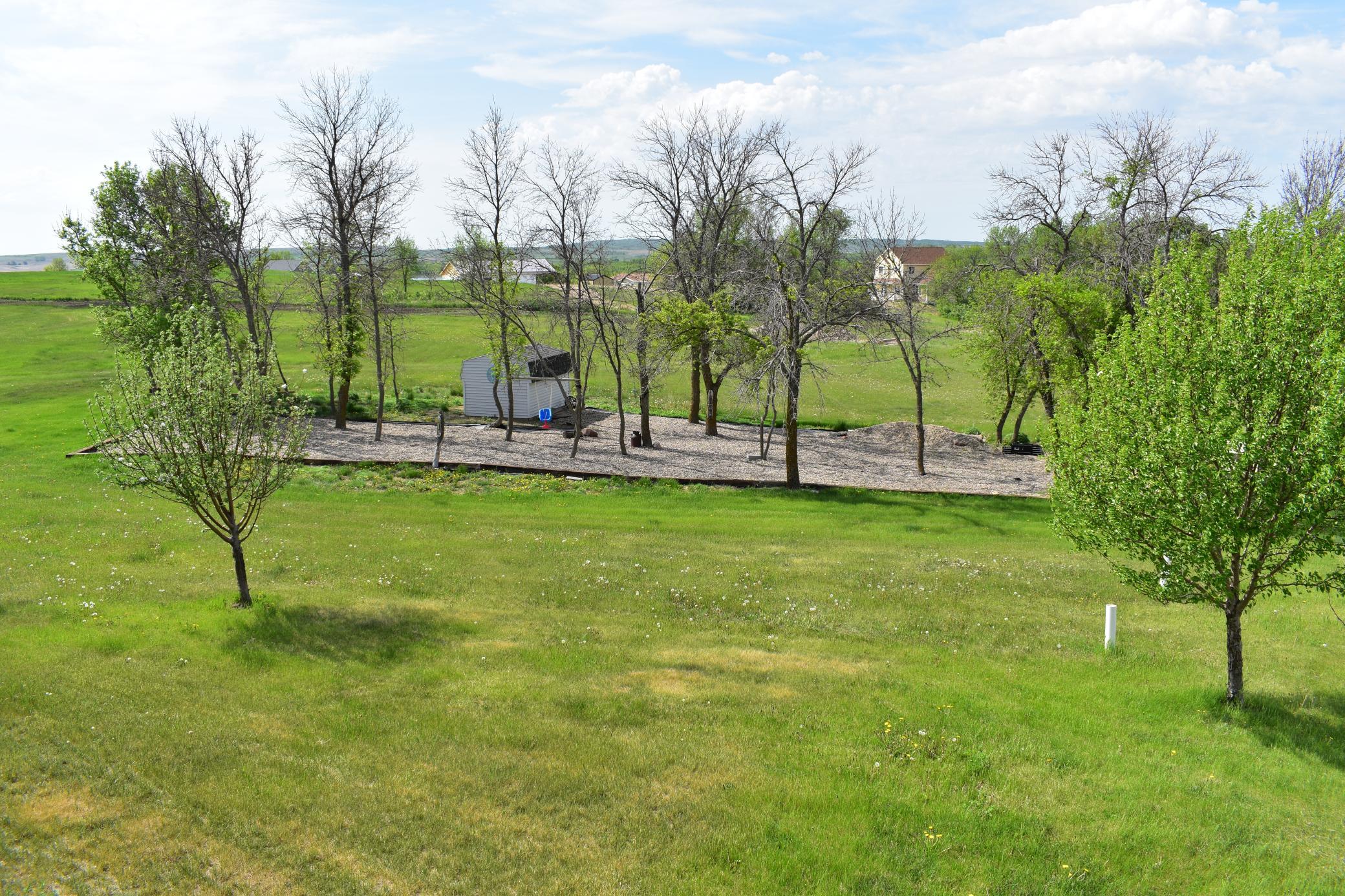 2021 single family home for sale at 2830 G St in Harvey, ND — 3 bed, 2 bath (photo 22 of 43)