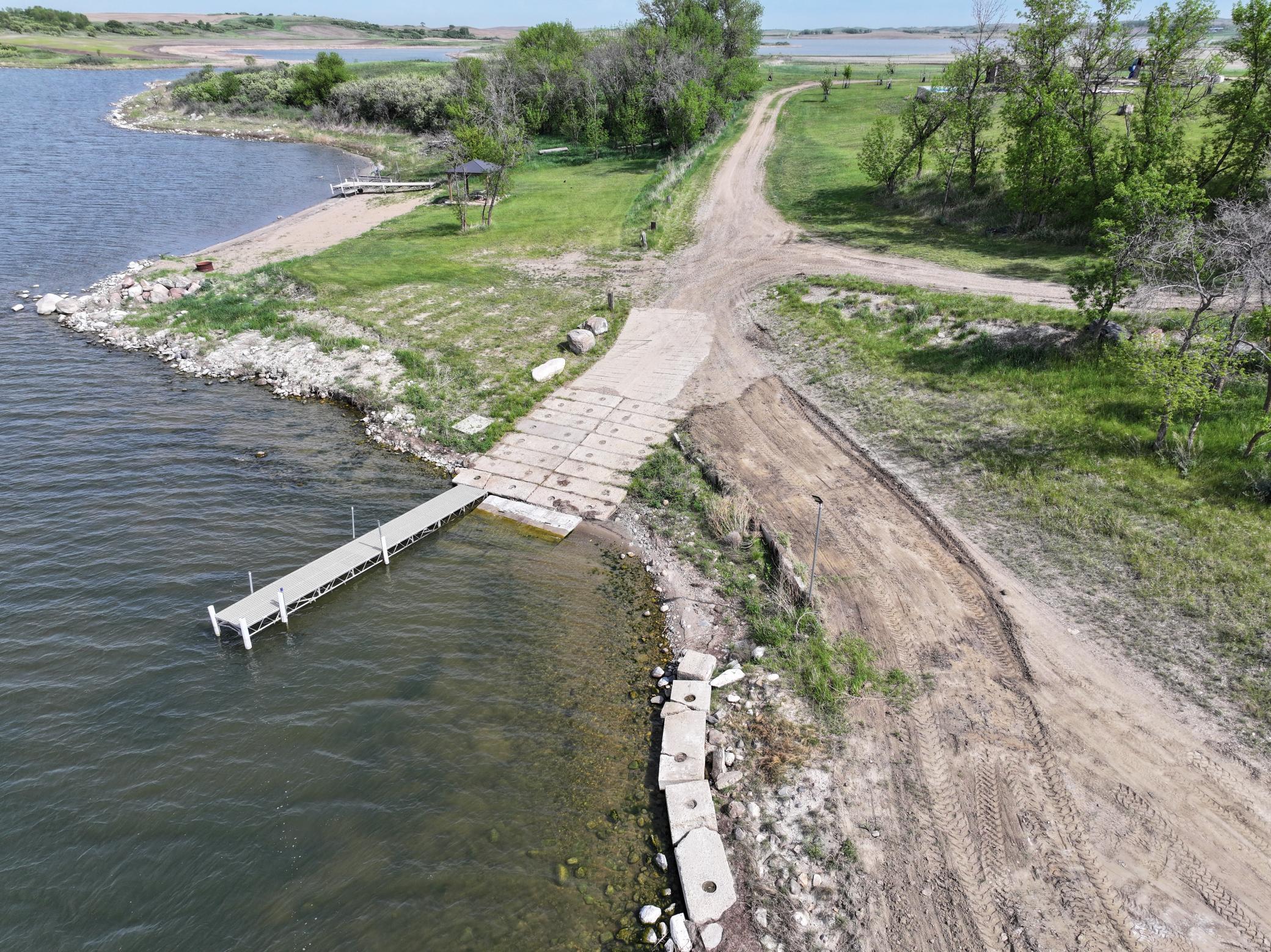 2021 single family home for sale at 2830 G St in Harvey, ND — 3 bed, 2 bath (photo 6 of 43)