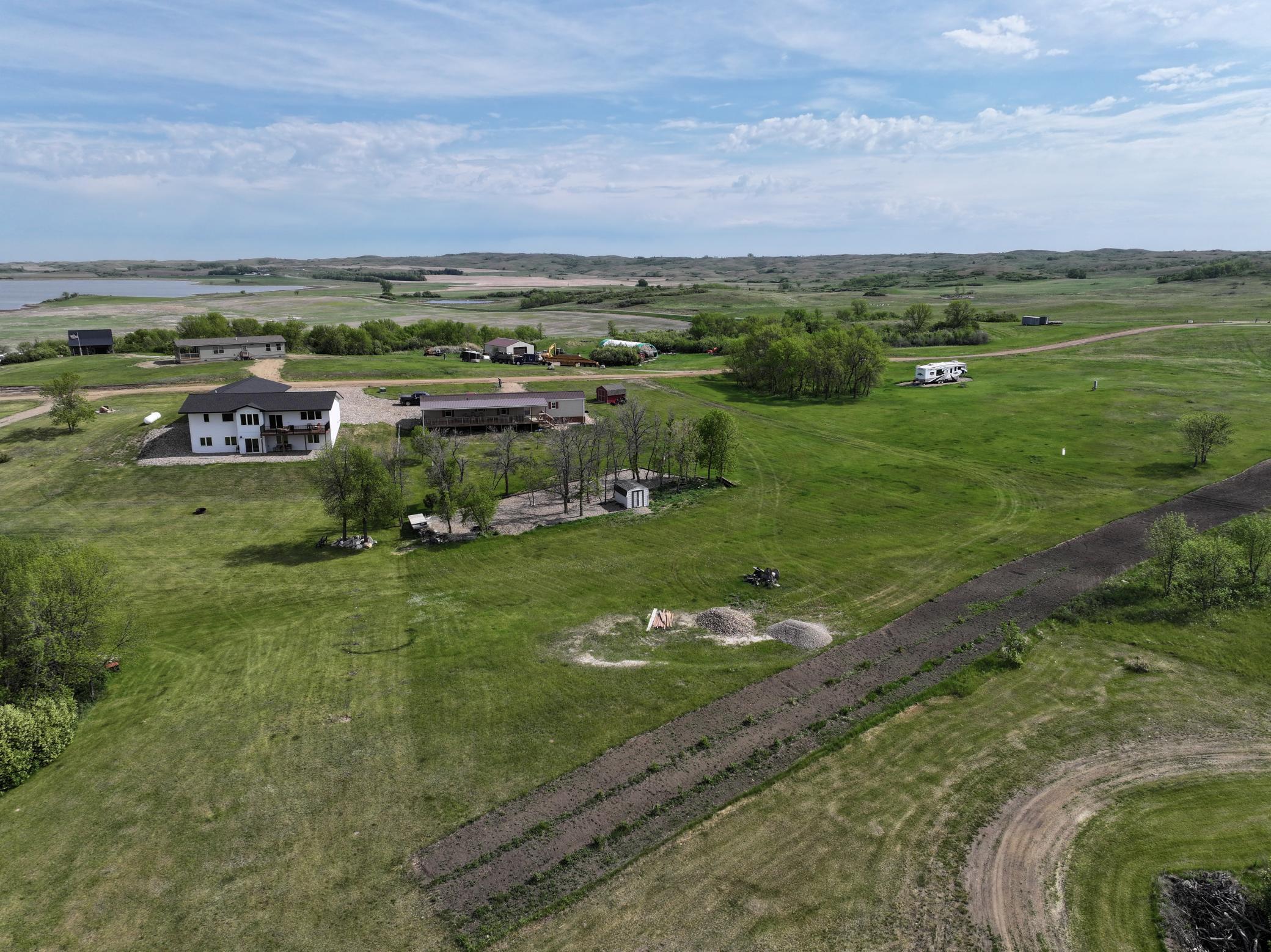 2021 single family home for sale at 2830 G St in Harvey, ND — 3 bed, 2 bath (photo 7 of 43)