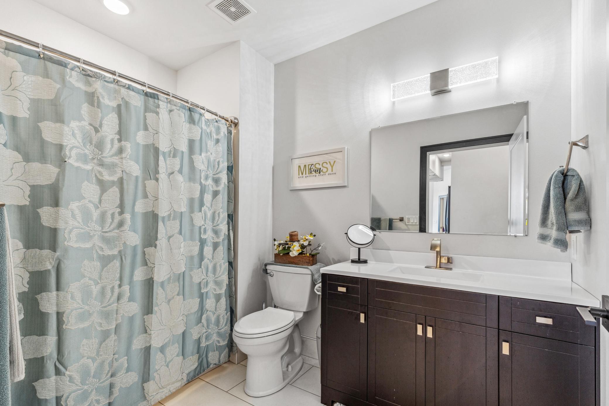 2018 condo for sale at 200 4th Avenue N, Unit 102 in Fargo, ND — 2 bed, 2 bath (photo 26 of 51)