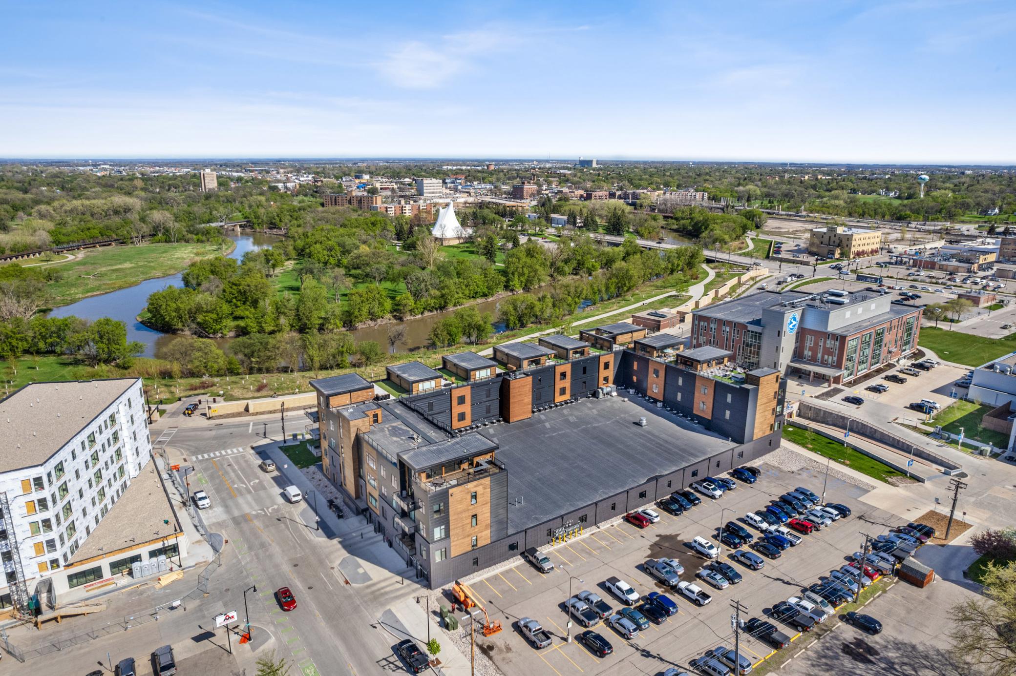 2018 condo for sale at 200 4th Avenue N, Unit 102 in Fargo, ND — 2 bed, 2 bath (photo 43 of 51)