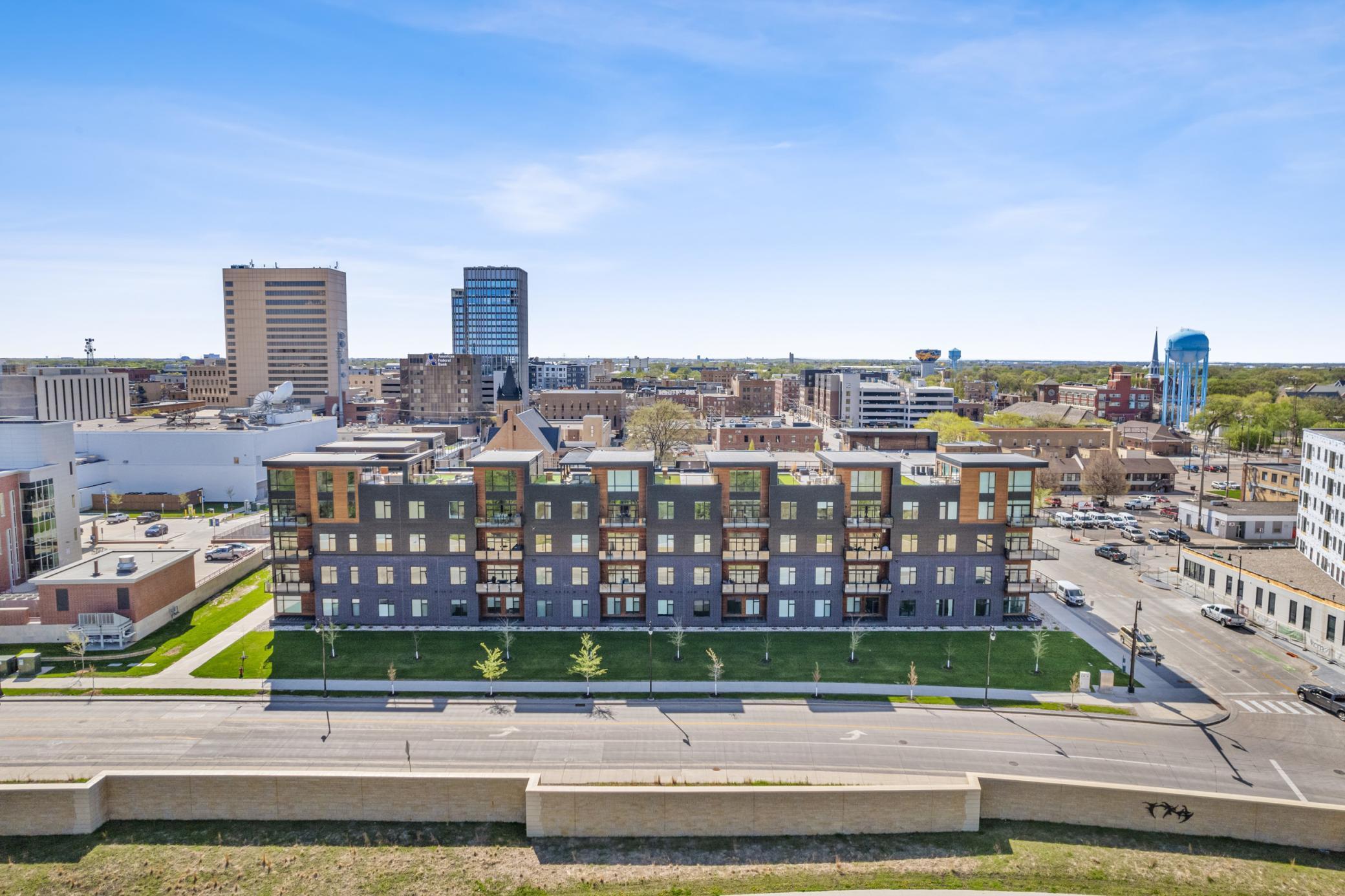 2018 condo for sale at 200 4th Avenue N, Unit 102 in Fargo, ND — 2 bed, 2 bath (photo 45 of 51)