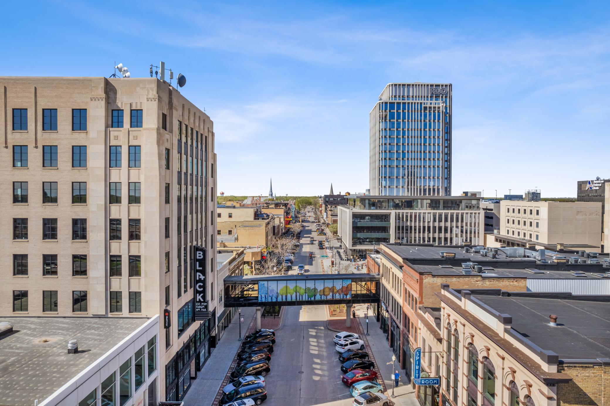 2018 condo for sale at 200 4th Avenue N, Unit 102 in Fargo, ND — 2 bed, 2 bath (photo 47 of 51)