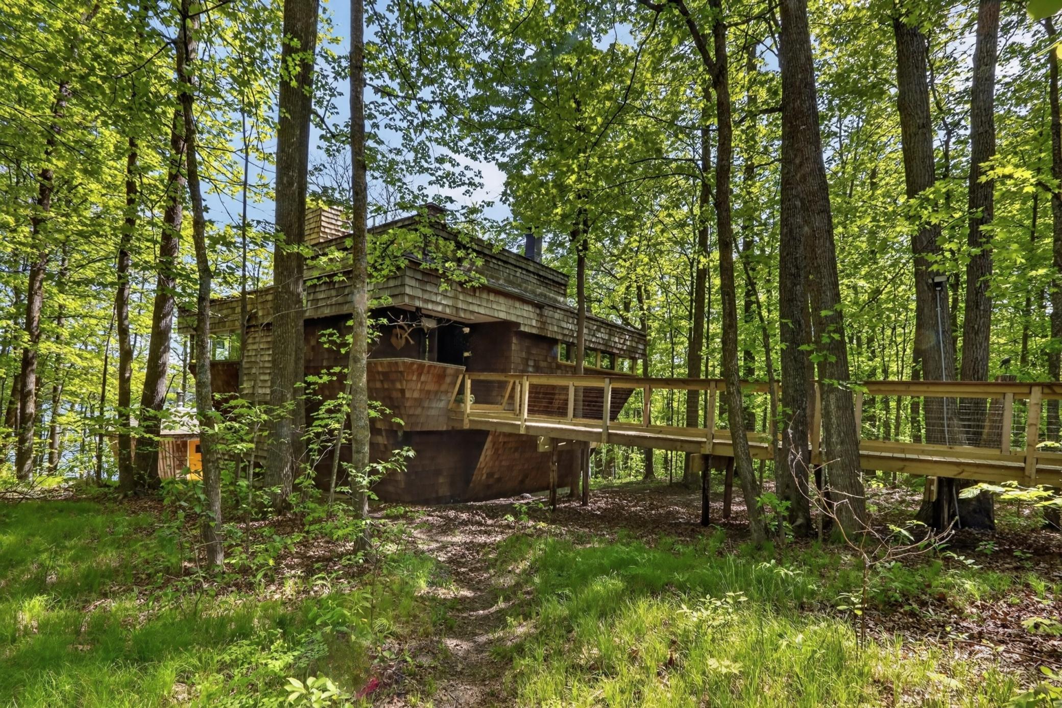 1973 single family home for sale at 30333 Sunny Beach Road in Grand Rapids, MN — 3 bed, 3 bath (photo 3 of 77)