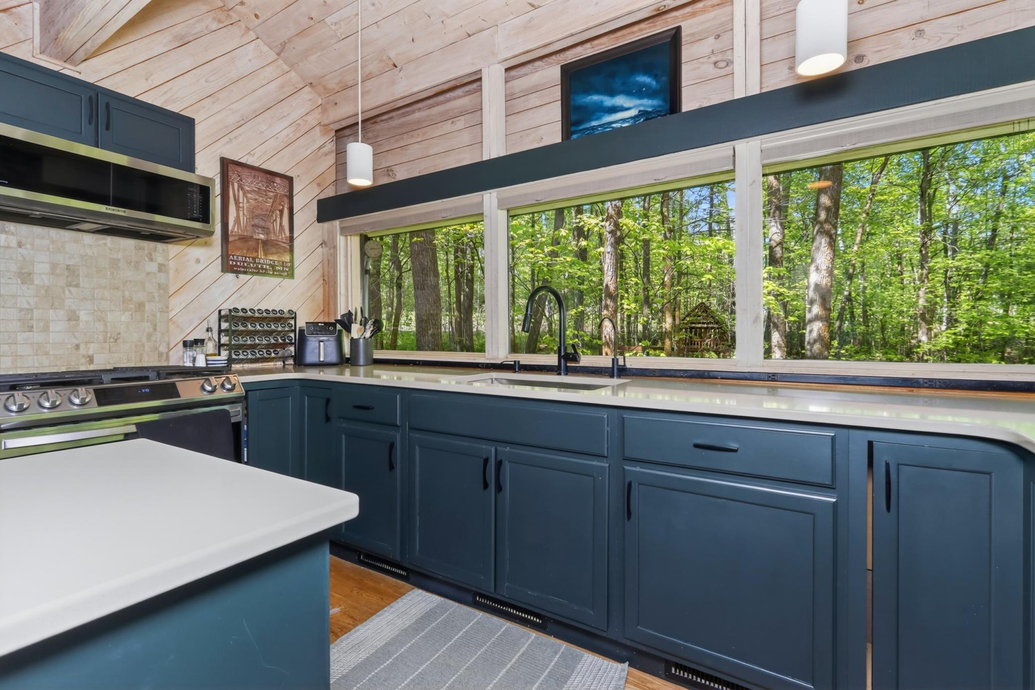 1973 single family home for sale at 30333 Sunny Beach Road in Grand Rapids, MN — 3 bed, 3 bath (photo 30 of 77)