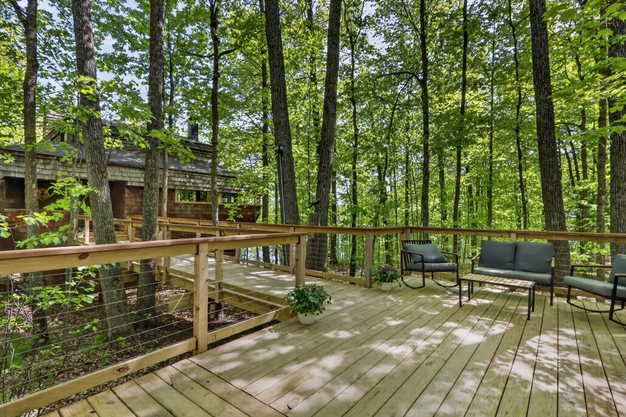 1973 single family home for sale at 30333 Sunny Beach Road in Grand Rapids, MN — 3 bed, 3 bath (photo 4 of 77)