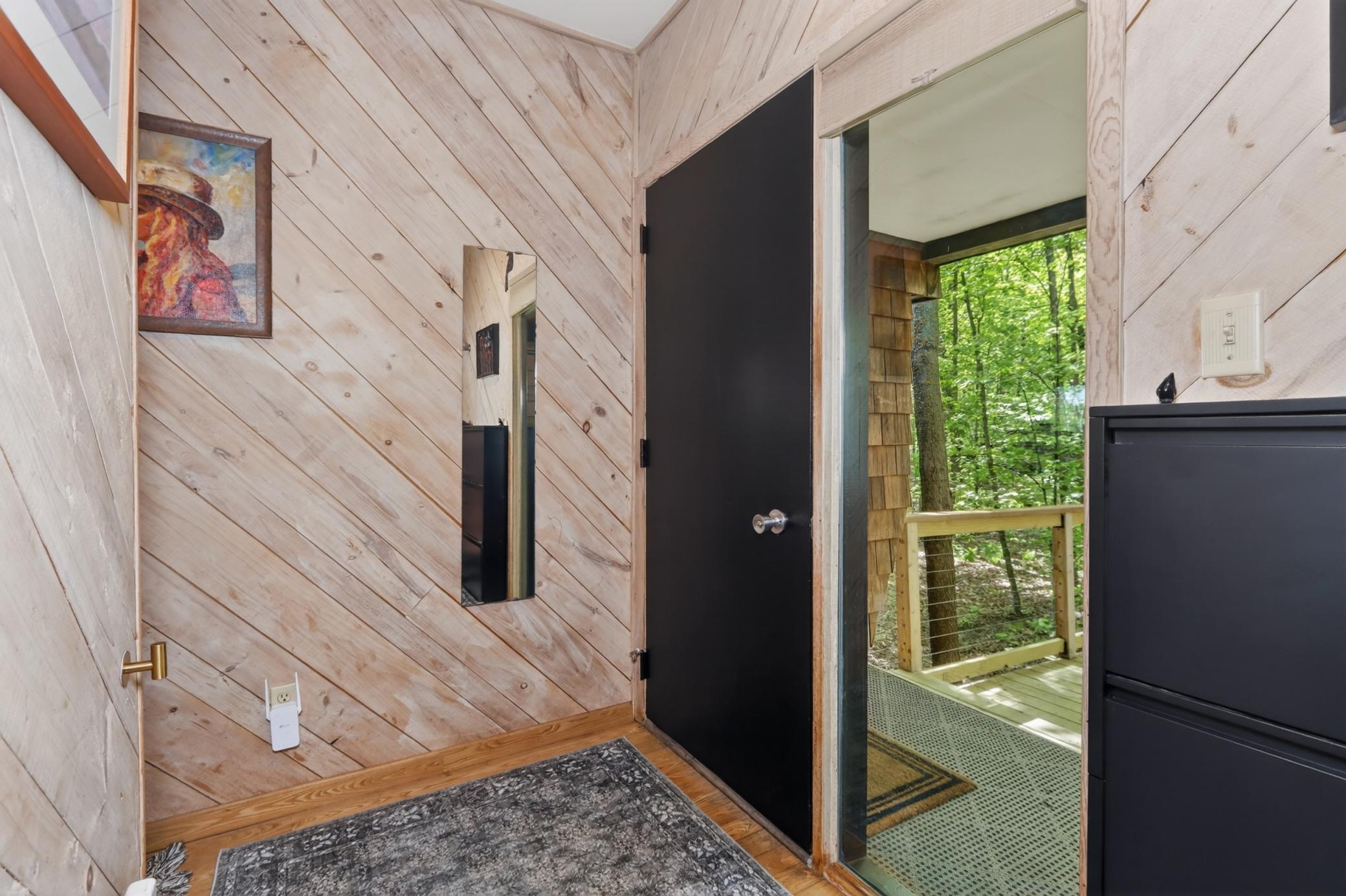 1973 single family home for sale at 30333 Sunny Beach Road in Grand Rapids, MN — 3 bed, 3 bath (photo 9 of 77)
