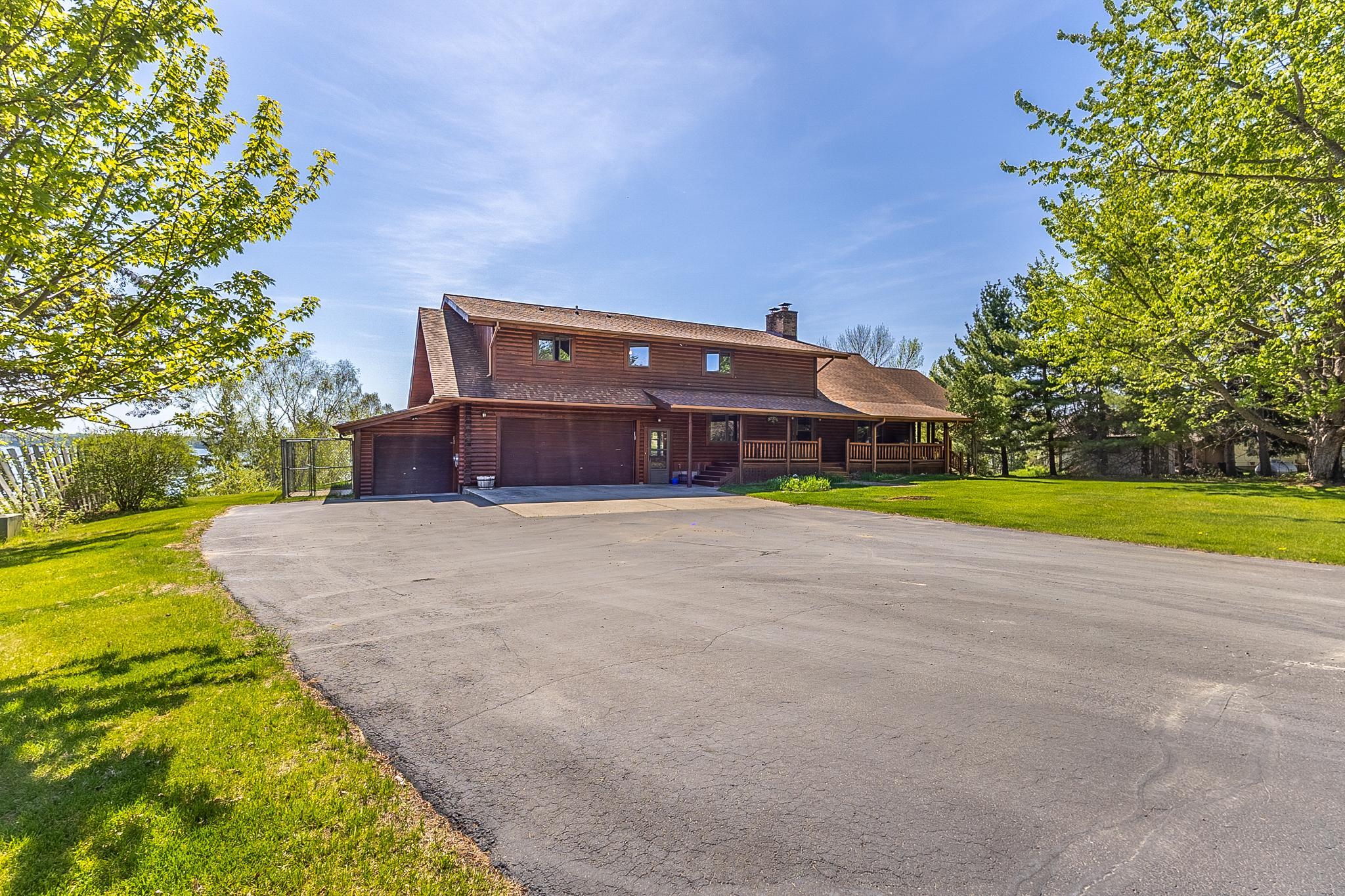 1989 single family home for sale at 20266 Windhill Drive in Bemidji, MN — 5 bed, 4 bath (photo 2 of 108)