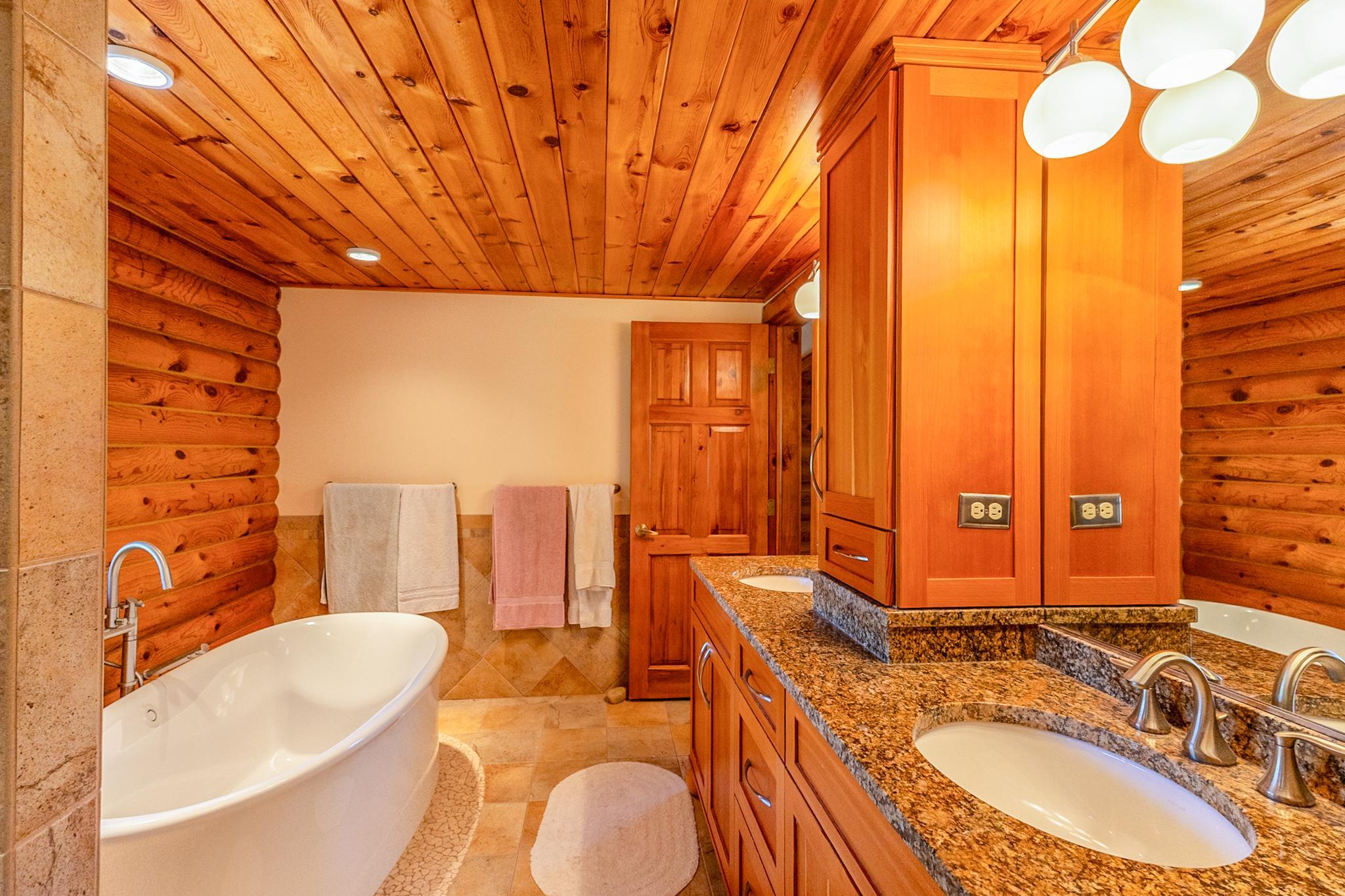 1989 single family home for sale at 20266 Windhill Drive in Bemidji, MN — 5 bed, 4 bath (photo 58 of 108)