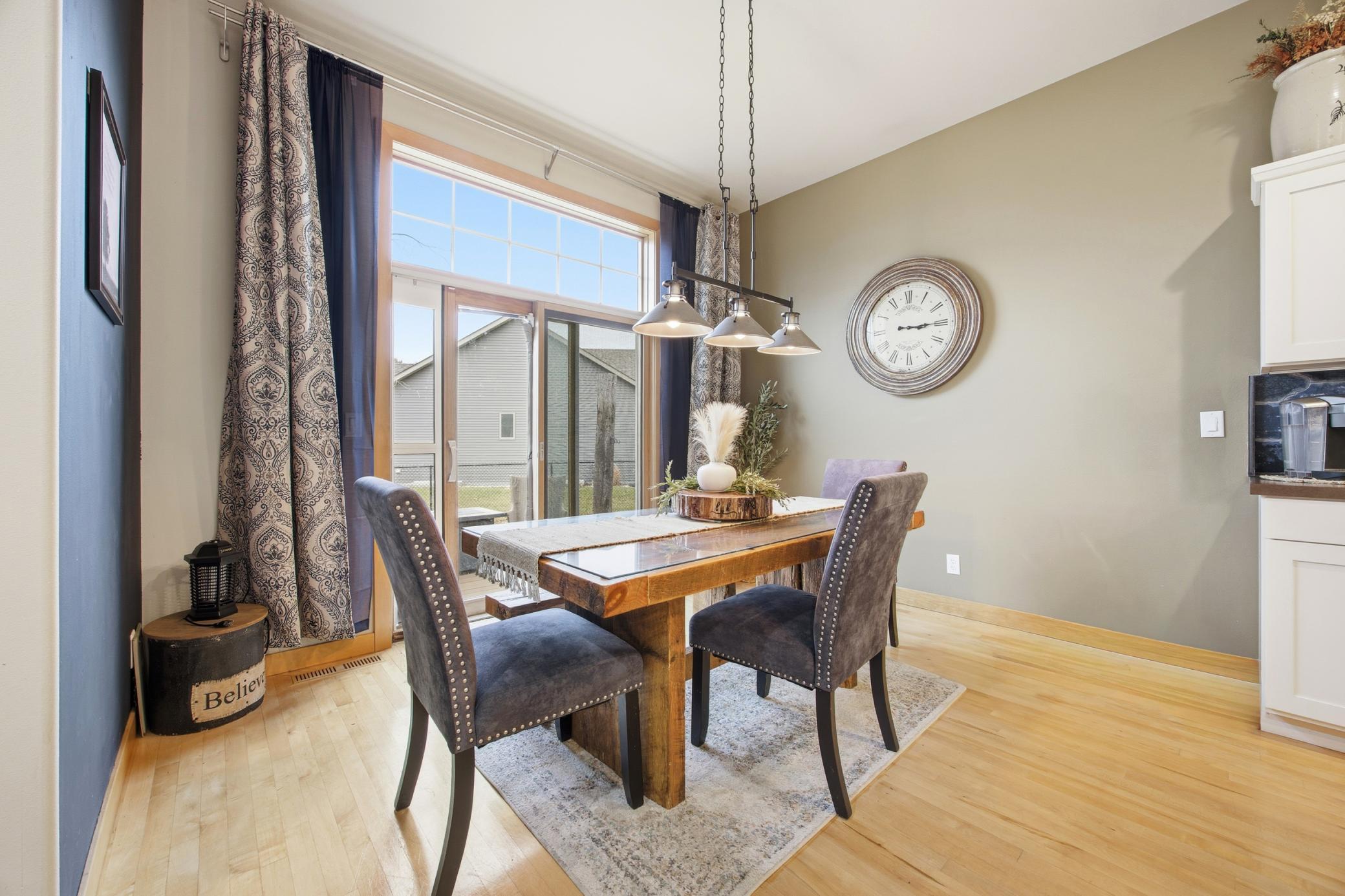 2009 single family home for sale at 3847 43rd Avenue S in Moorhead, MN — 5 bed, 4 bath (photo 11 of 40)
