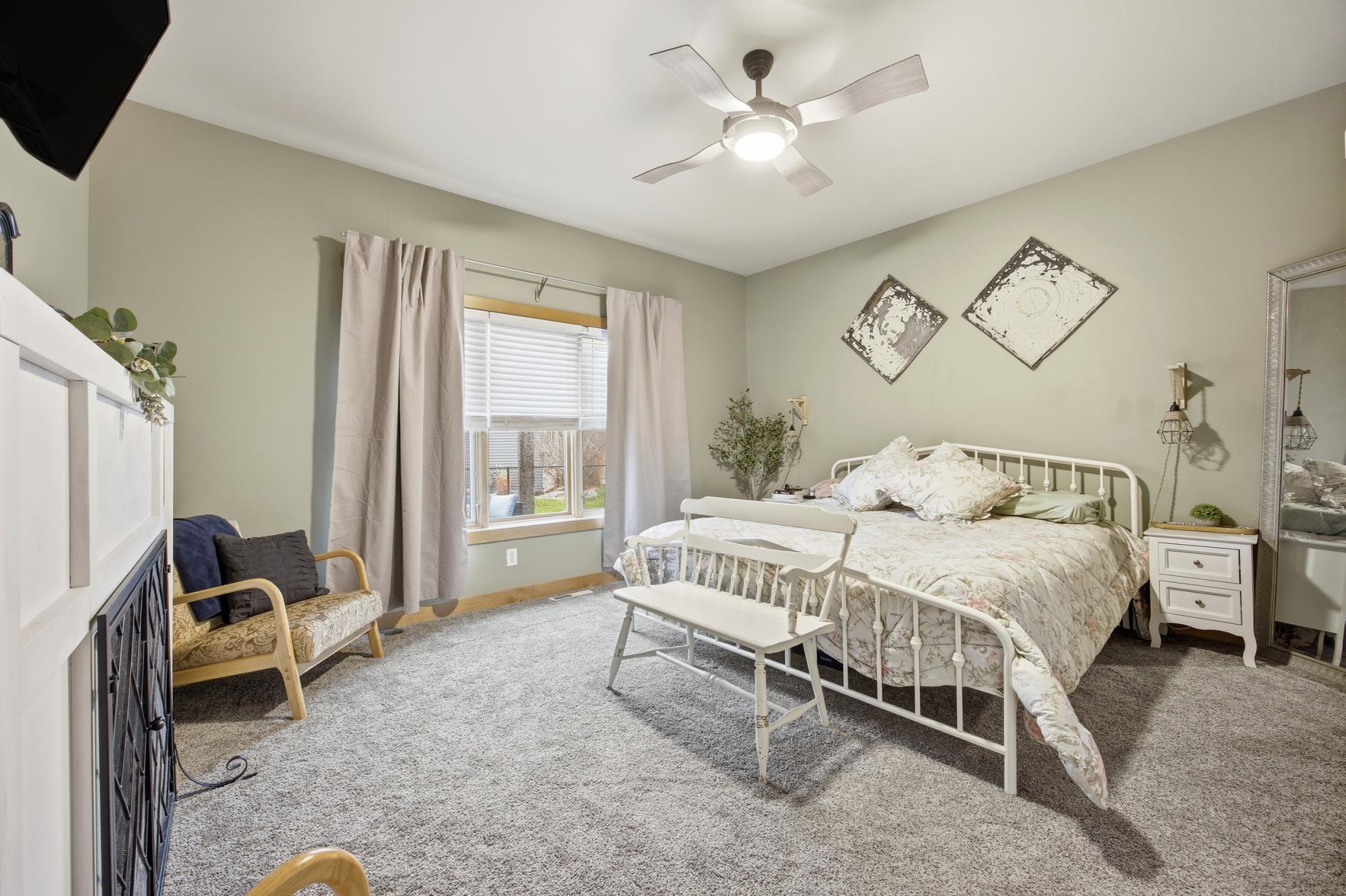 2009 single family home for sale at 3847 43rd Avenue S in Moorhead, MN — 5 bed, 4 bath (photo 17 of 40)