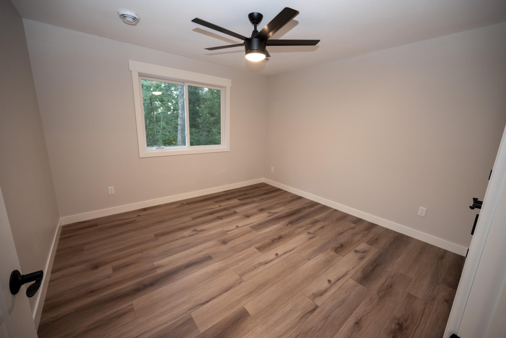 2025 single family home for sale at 7719 Scenic Overlook in Breezy Point, MN — 3 bed, 2 bath (photo 18 of 24)