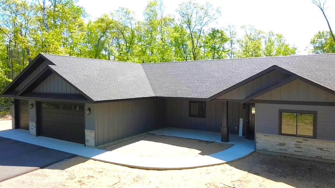 2025 single family home for sale at 7719 Scenic Overlook in Breezy Point, MN — 3 bed, 2 bath (photo 21 of 24)