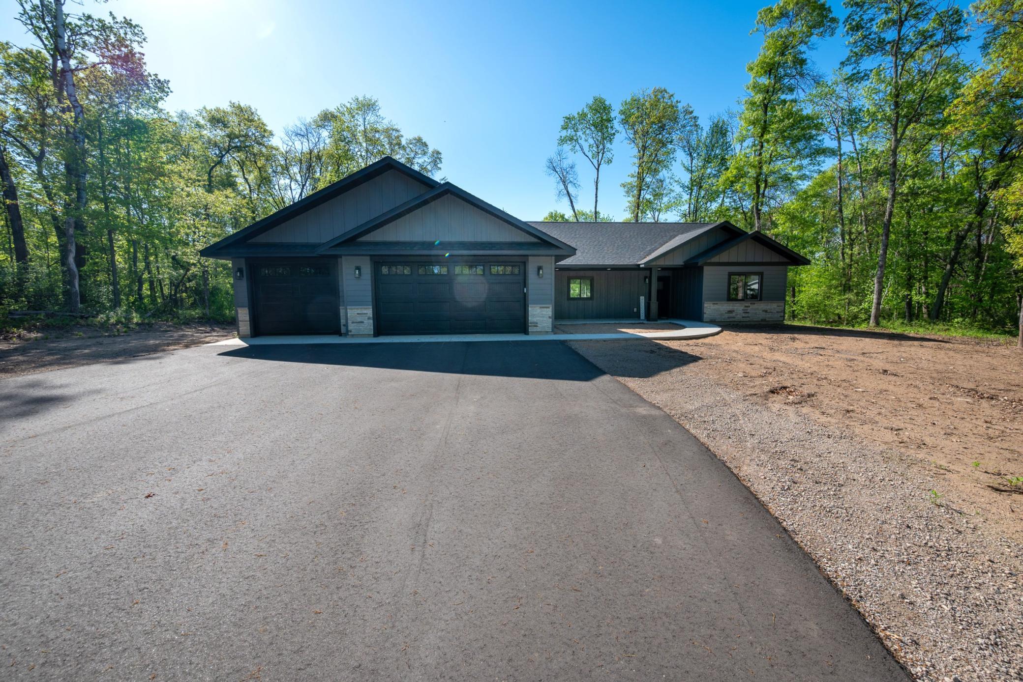 2025 single family home for sale at 7719 Scenic Overlook in Breezy Point, MN — 3 bed, 2 bath (photo 24 of 24)