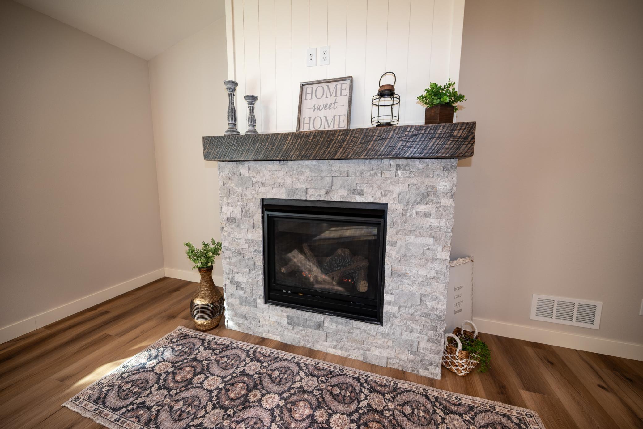 2025 single family home for sale at 7719 Scenic Overlook in Breezy Point, MN — 3 bed, 2 bath (photo 10 of 24)