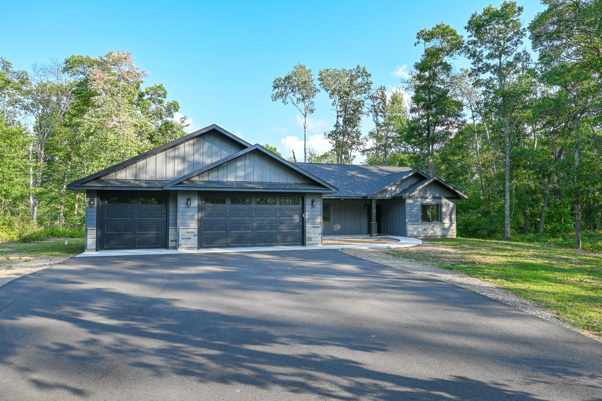 2025 single family home for sale at 7719 Scenic Overlook in Breezy Point, MN — 3 bed, 2 bath