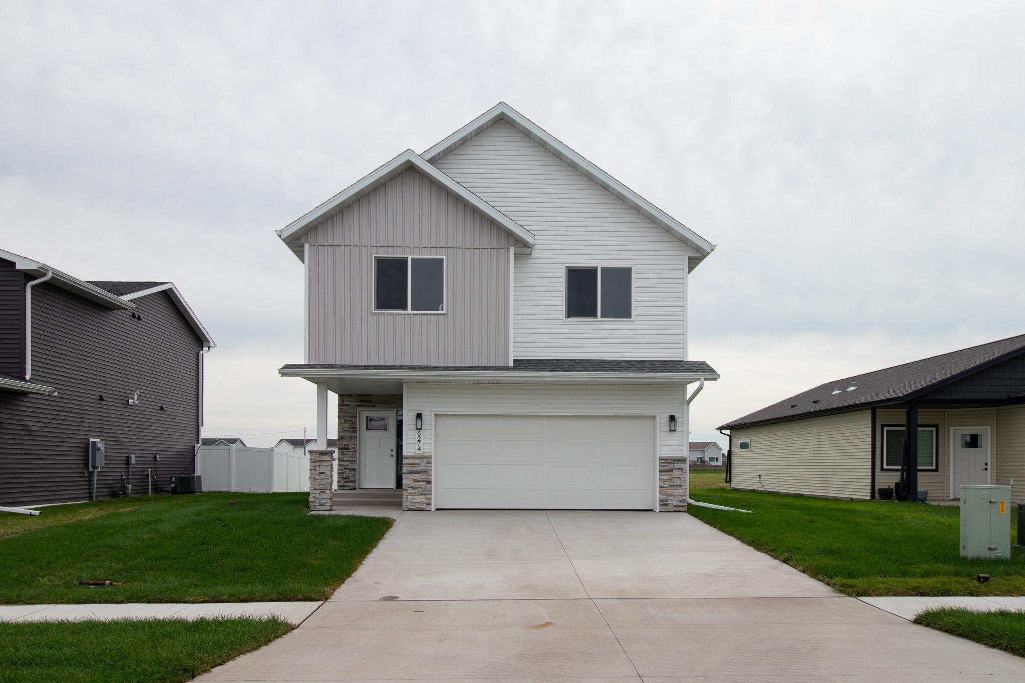 2026 single family home for sale at 6274 87th Avenue S in Horace, ND — 3 bed, 2 bath