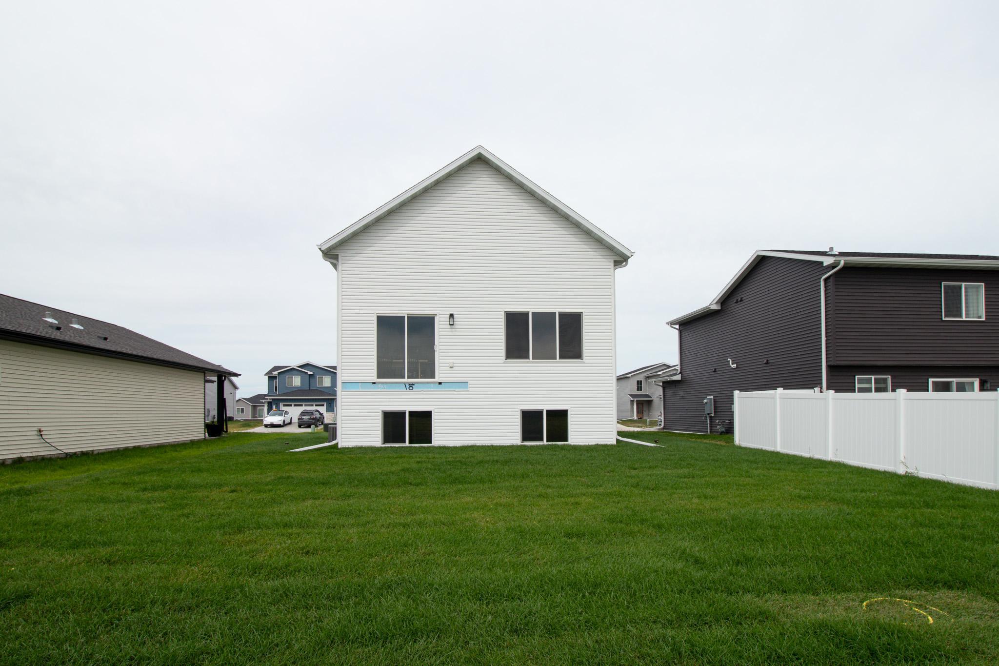 2026 single family home for sale at 6274 87th Avenue S in Horace, ND — 3 bed, 2 bath (photo 19 of 19)