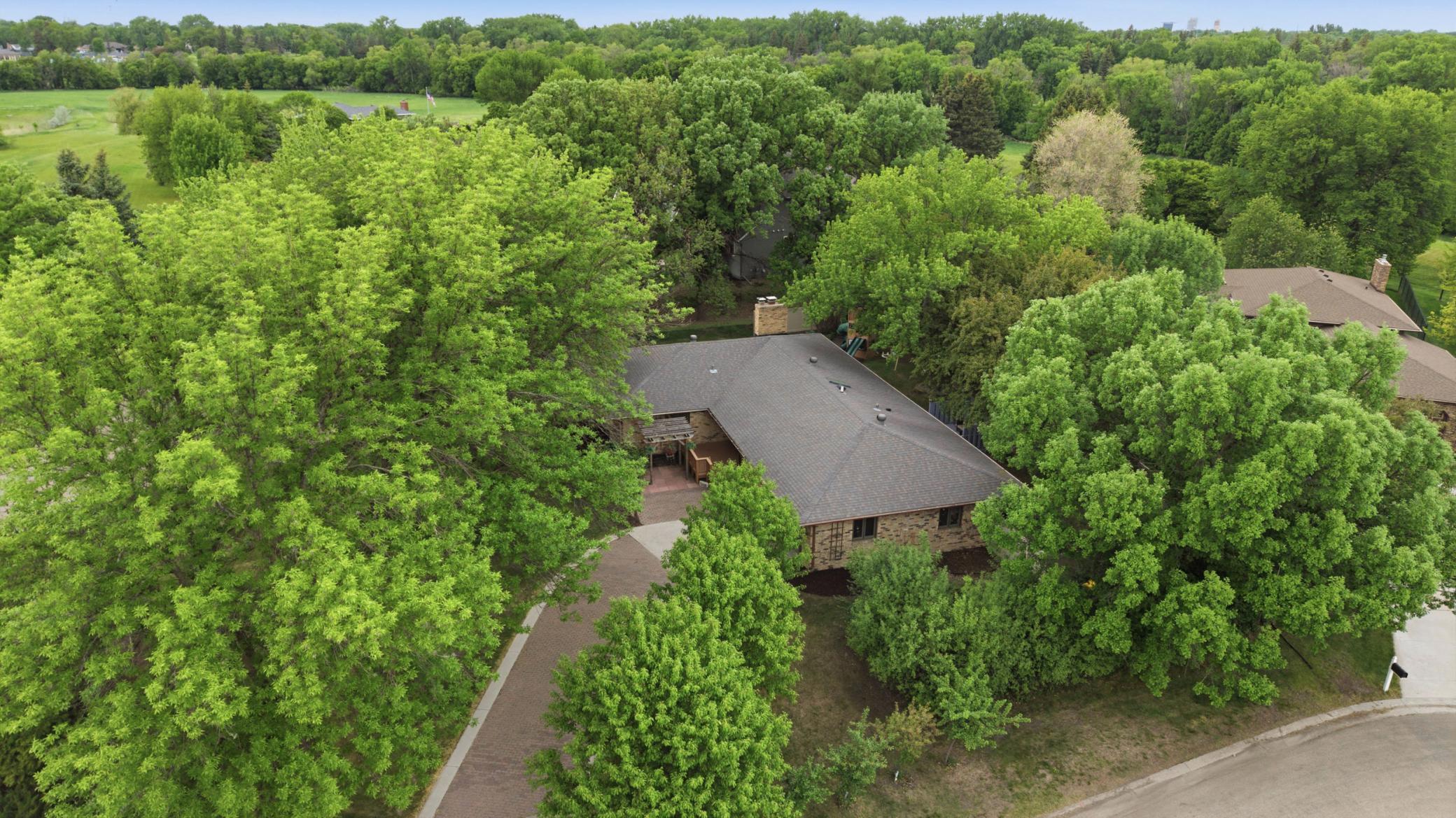 1977 single family home for sale at 3514 Riverview Circle in Moorhead, MN — 5 bed, 3 bath (photo 41 of 42)
