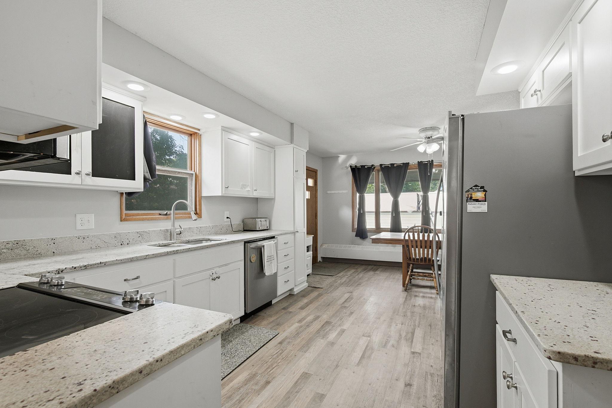 711 N 7th Street, Brainerd MN 56401 - Photo 9 of 35