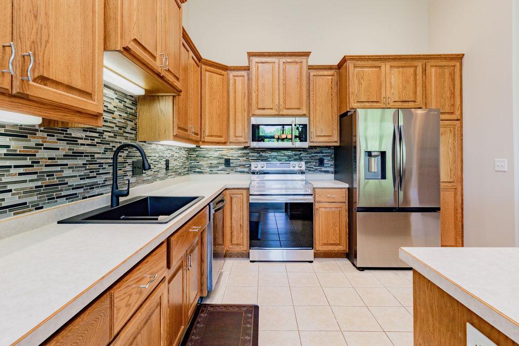 3220 40th Avenue S, Unit D, Fargo ND 58104 - Photo 11 of 43